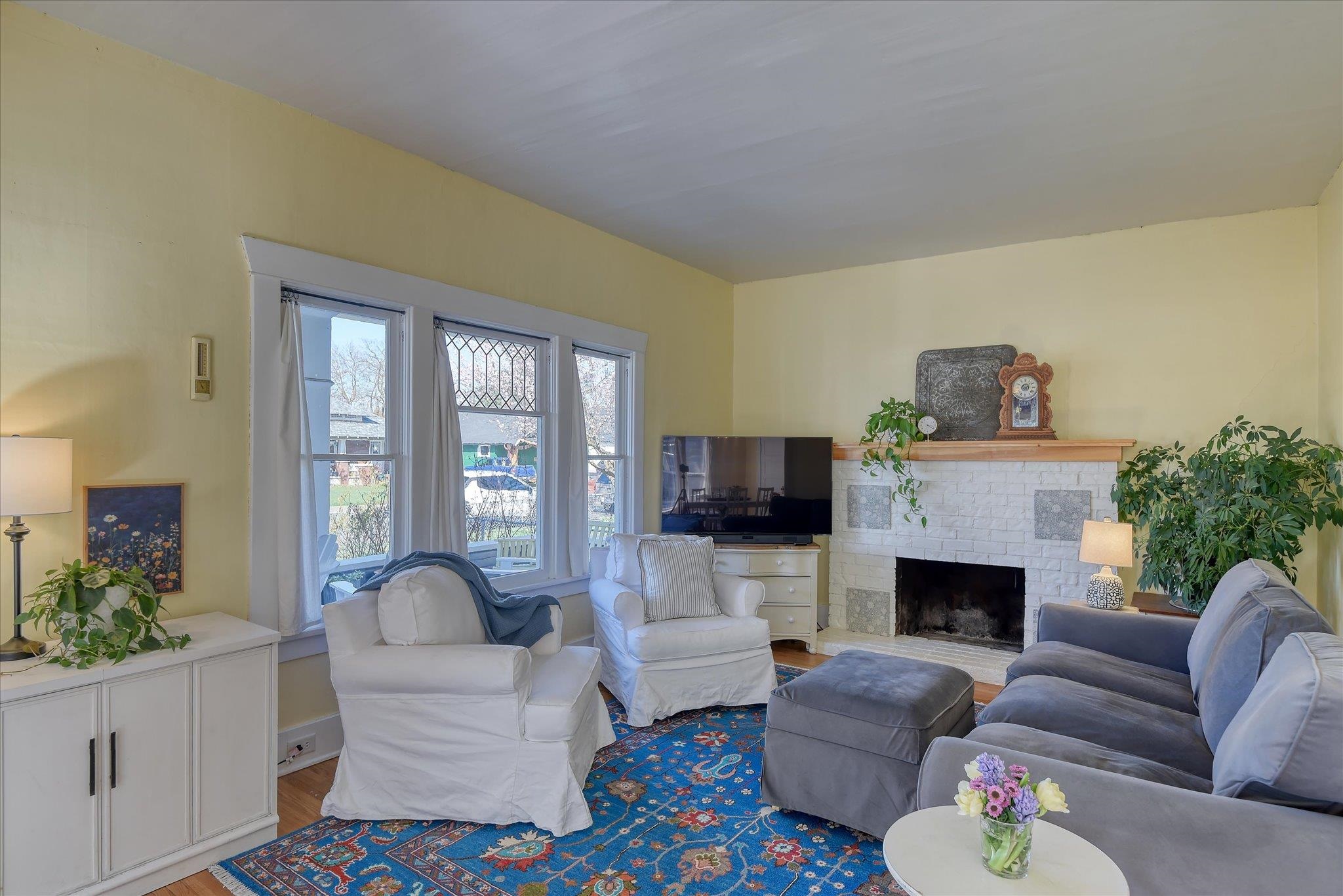 2221 W Mission Ave - Photo 5