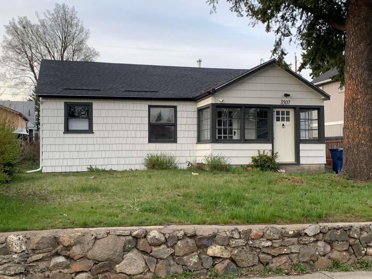 3507 E 33RD Ave - Photo 1