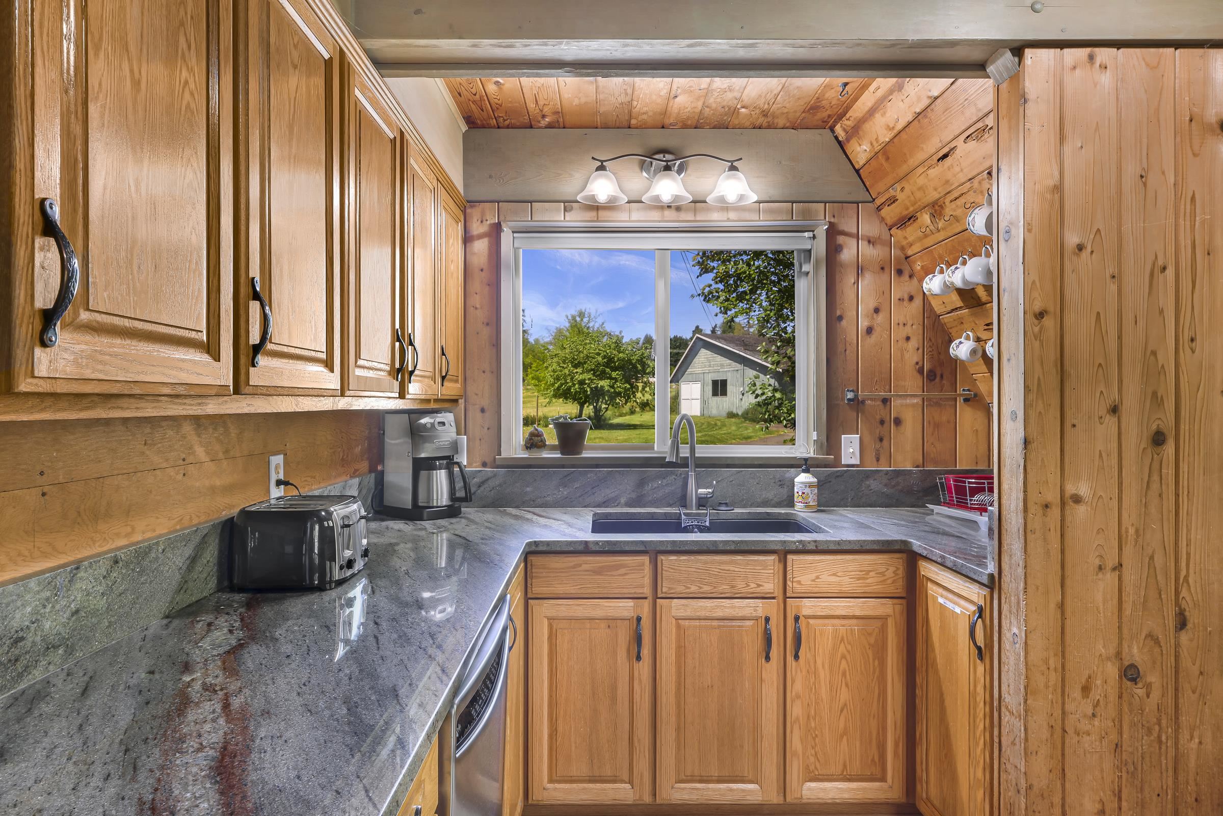 1418 E Blackburn Rd - Photo 13