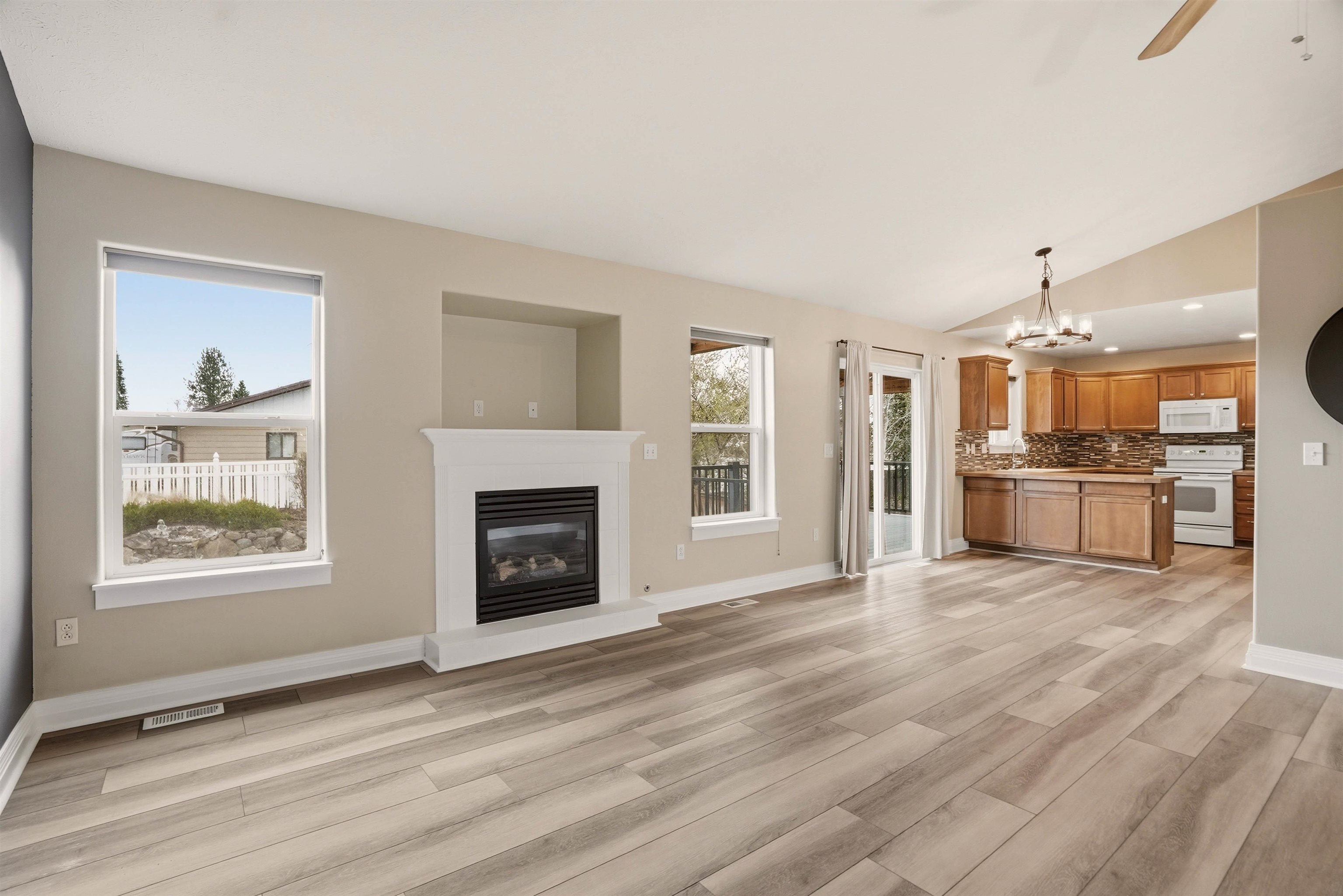7822 N Ash Ln - Photo 3