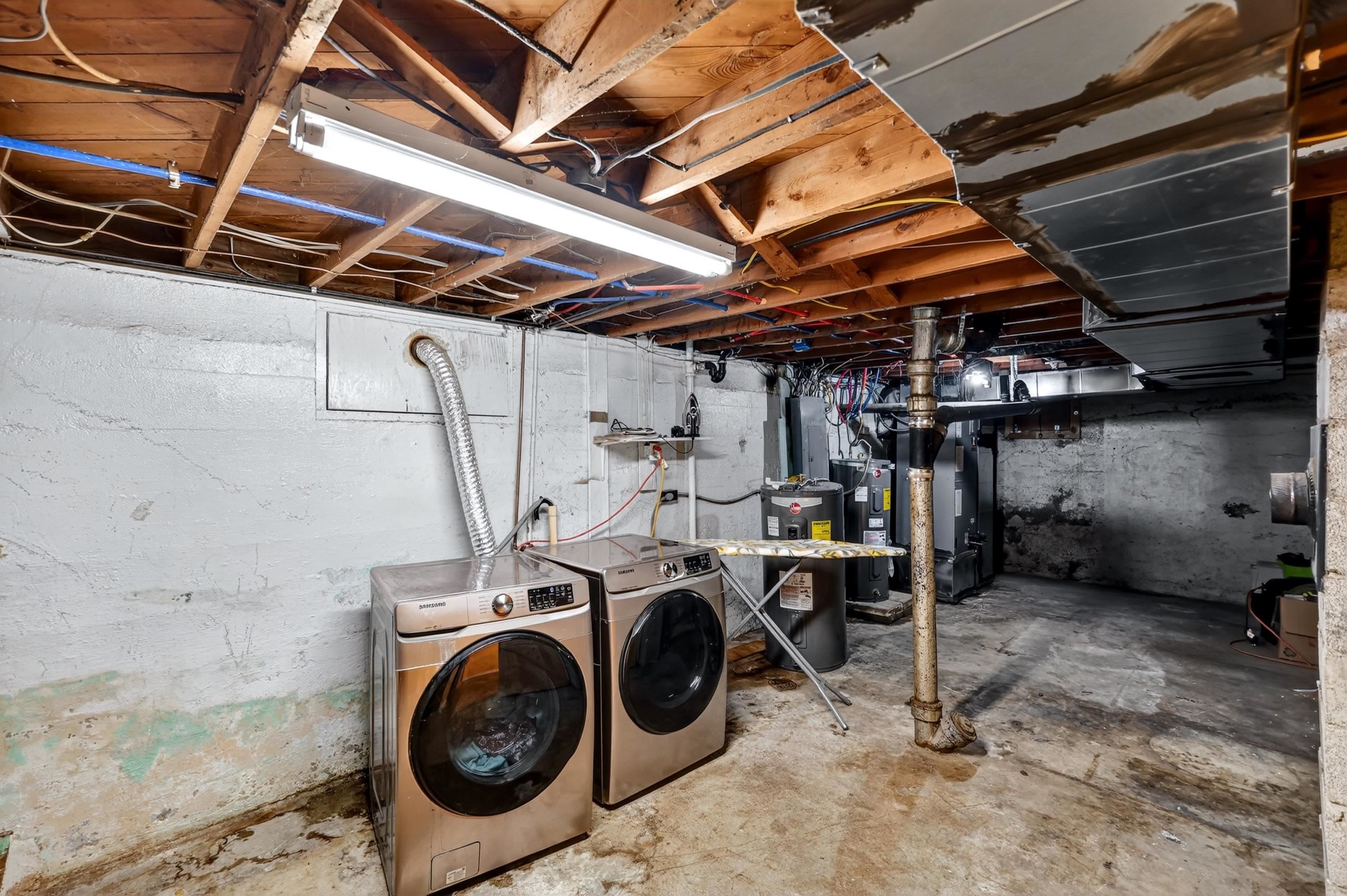 928 W 1st St - Photo 27