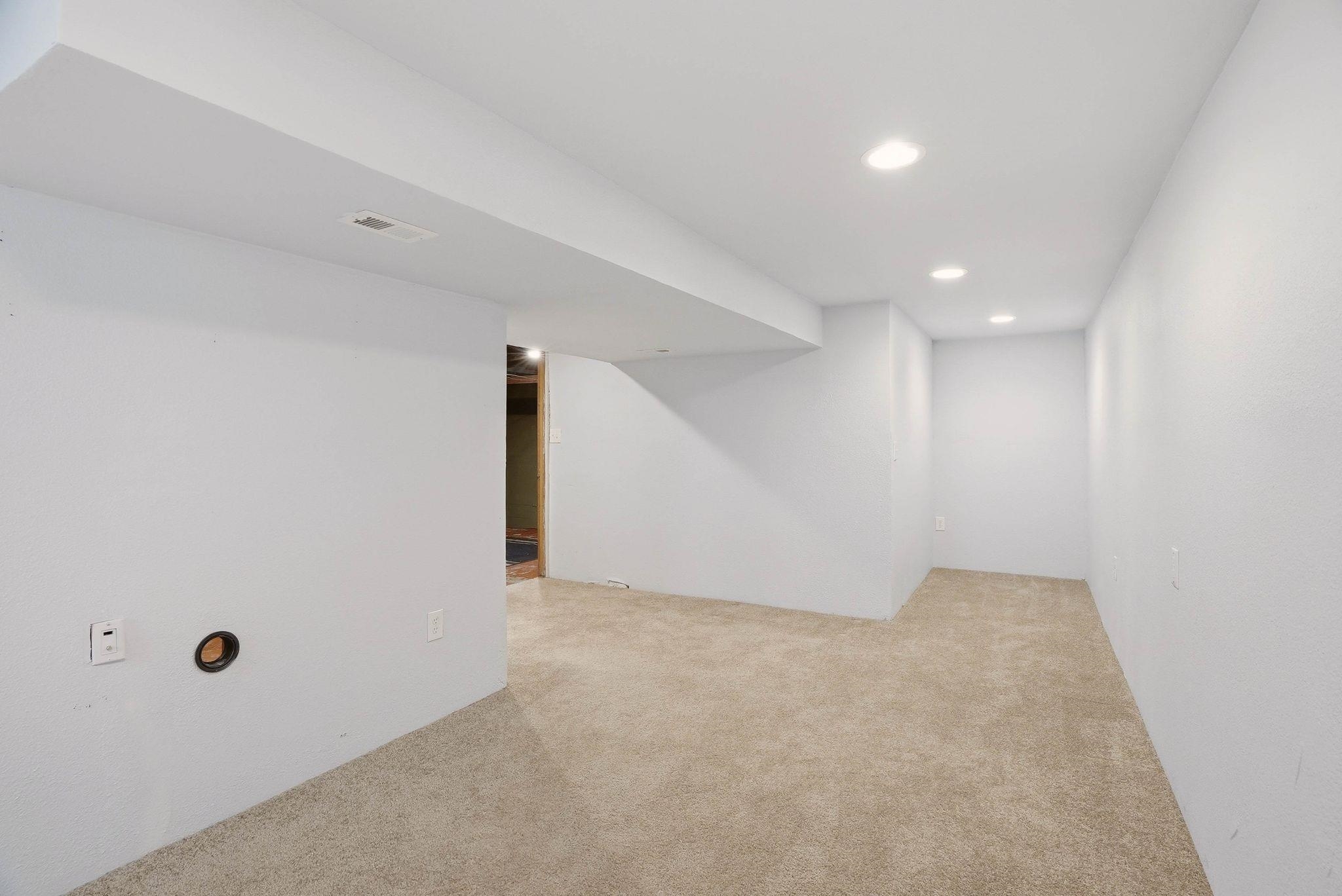 4824 N Adams St - Photo 16
