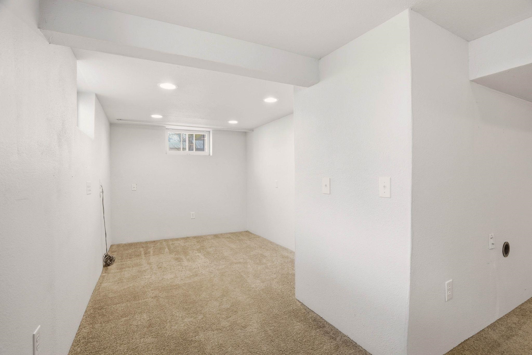 4824 N Adams St - Photo 17
