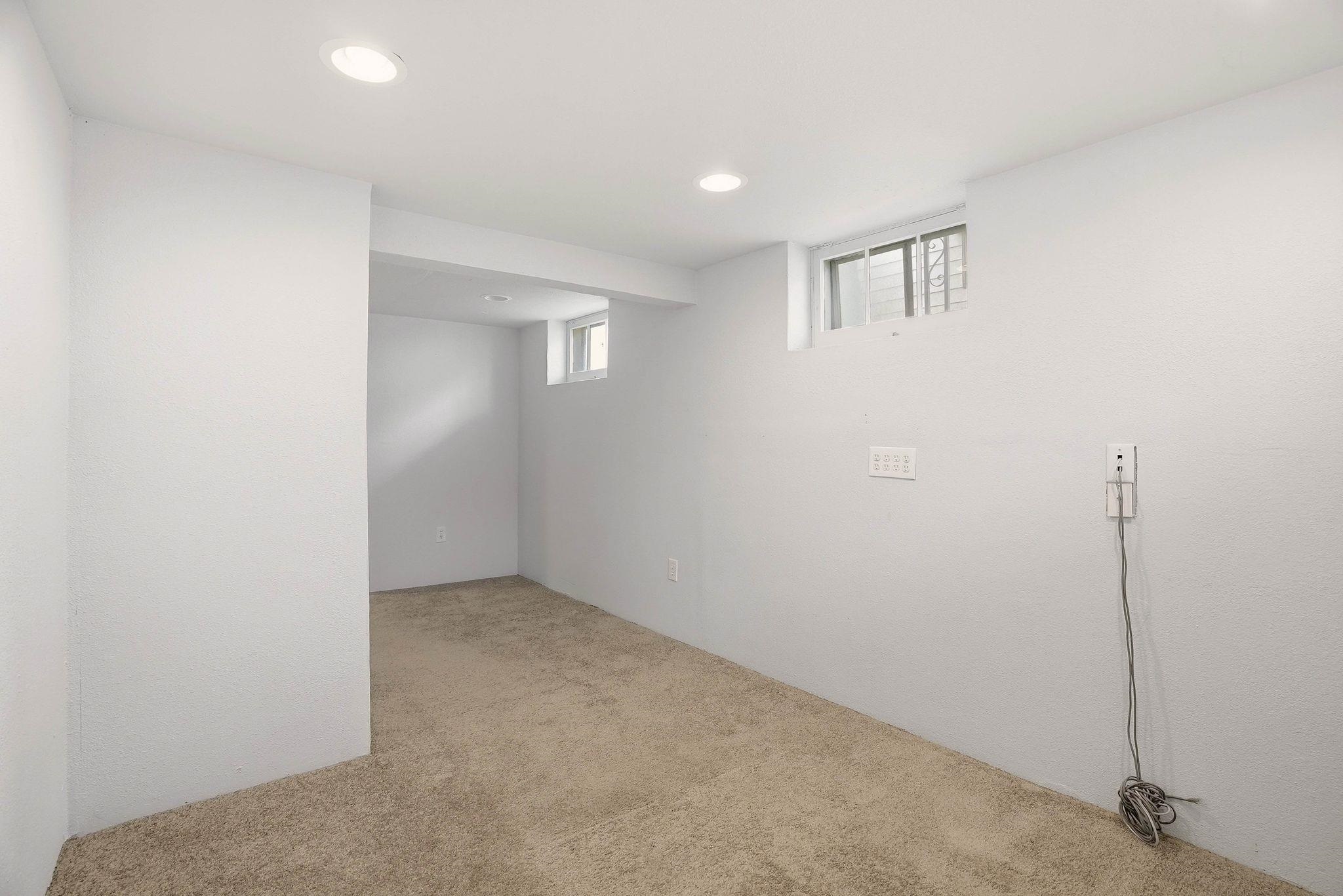 4824 N Adams St - Photo 18
