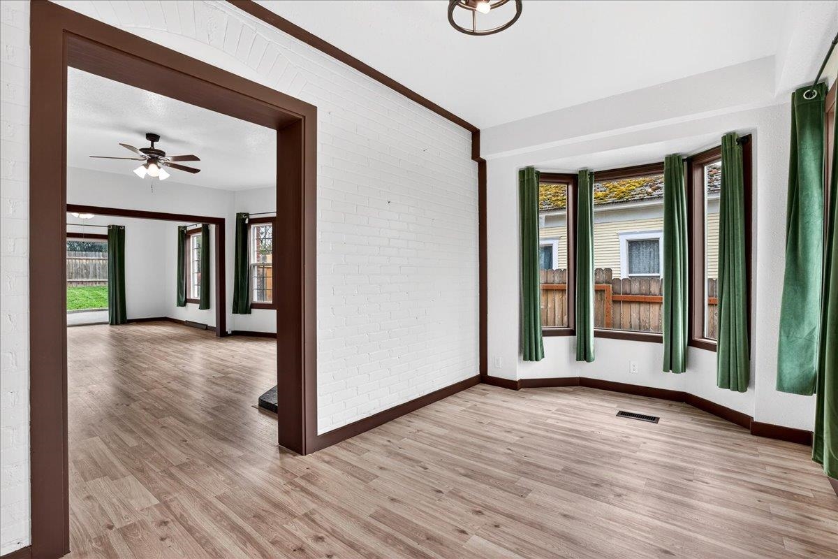 112 N College St - Photo 4