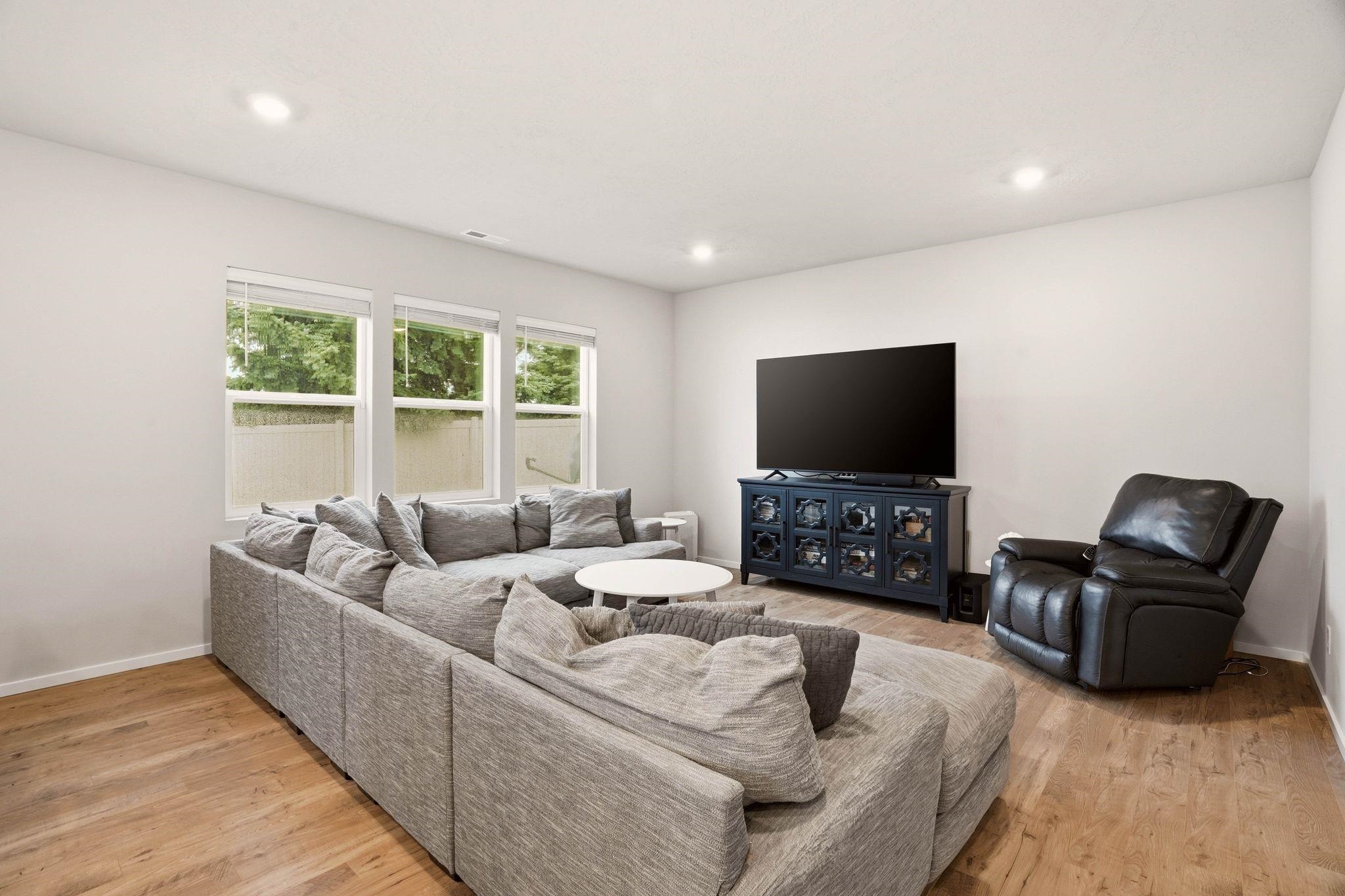 8218 S Allora Rd - Photo 3