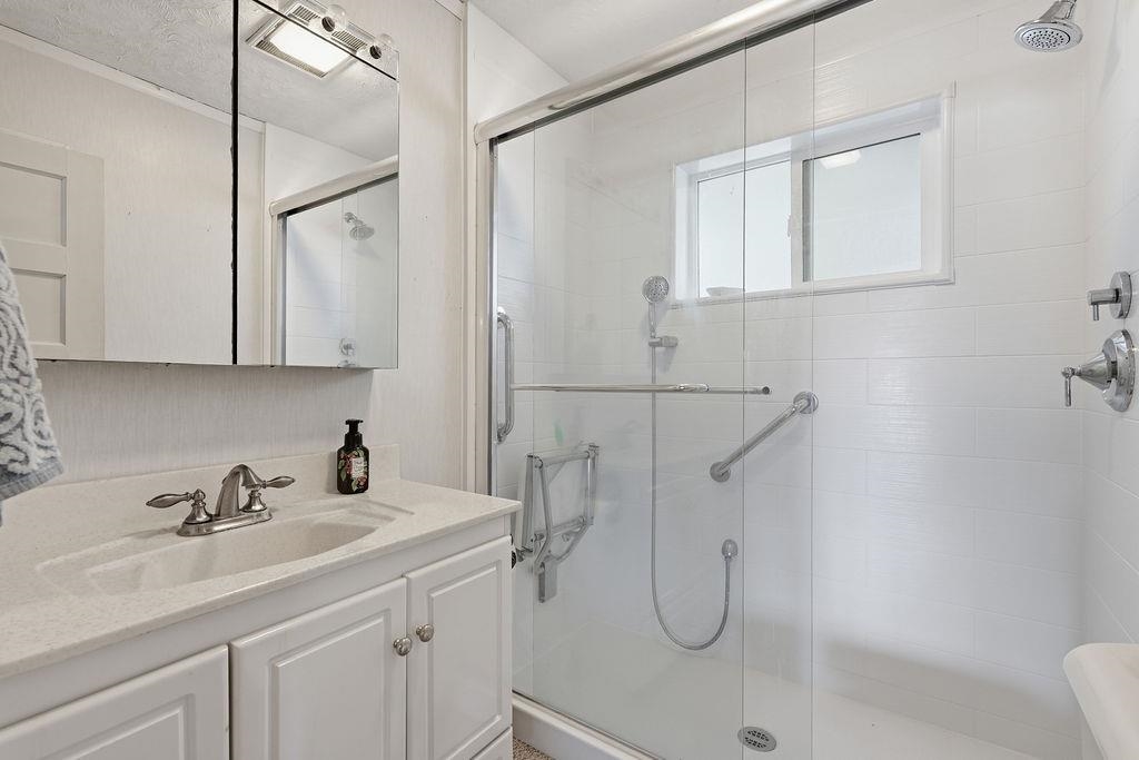 40390 Sunnyside Beach Rd - Photo 22