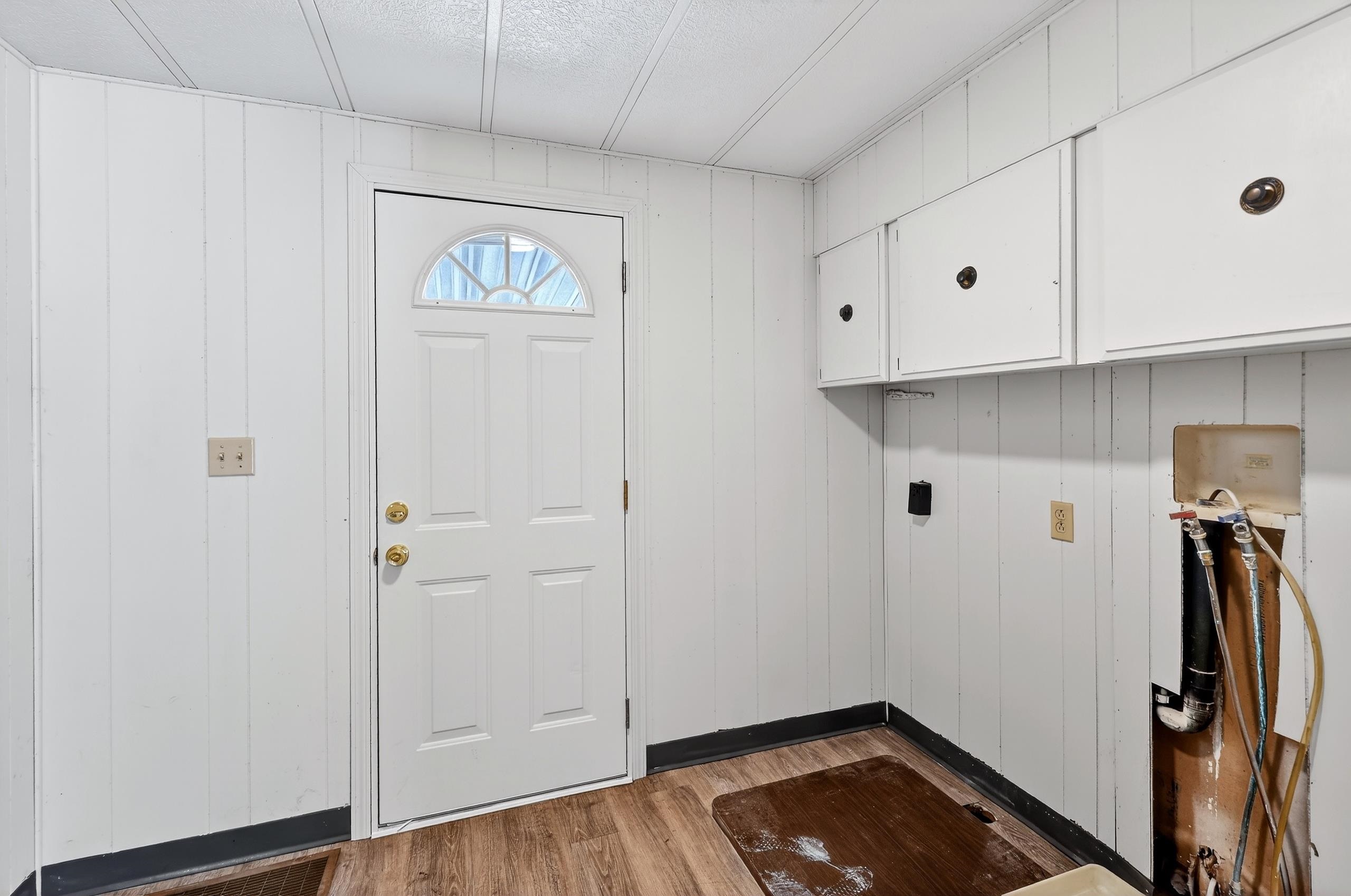 824 E Spence St - Photo 17