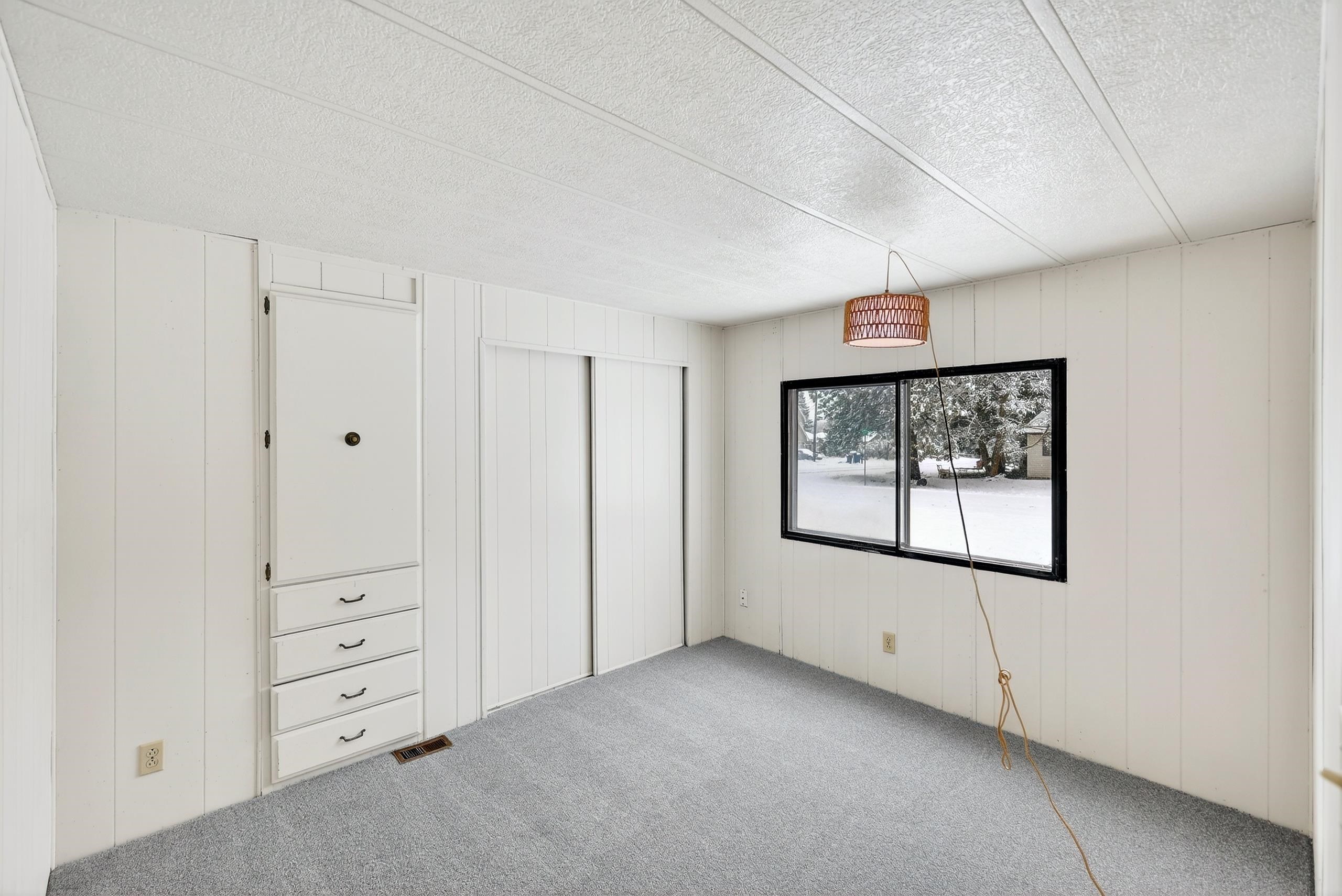 824 E Spence St - Photo 30