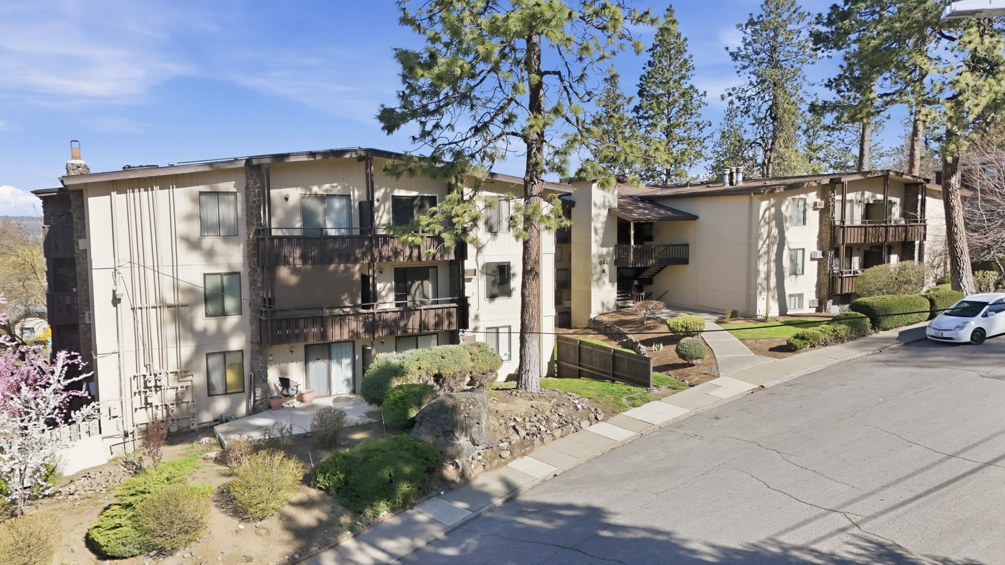 844 W Cliff Dr - Photo 1