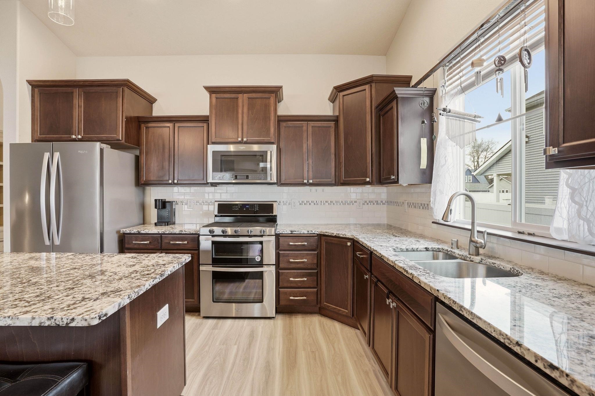 2718 W Parkway Ave - Photo 9
