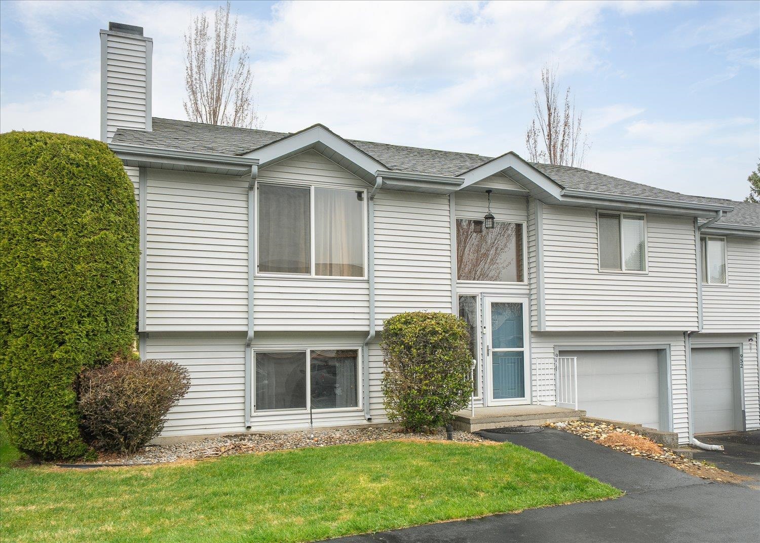 950 E Calkins Dr - Photo 3