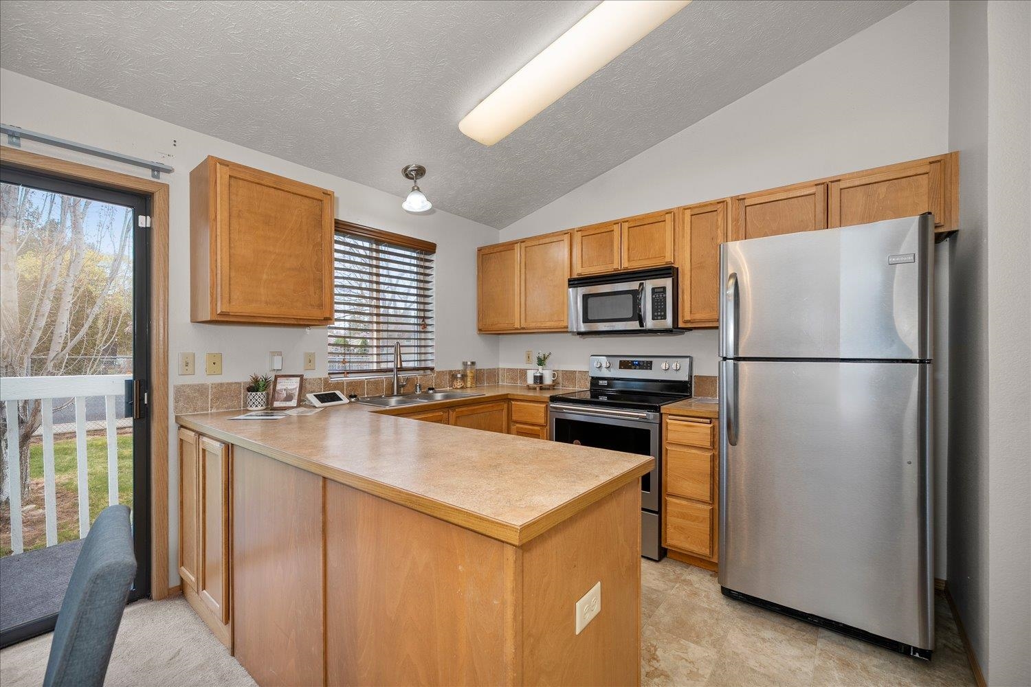 950 E Calkins Dr - Photo 7