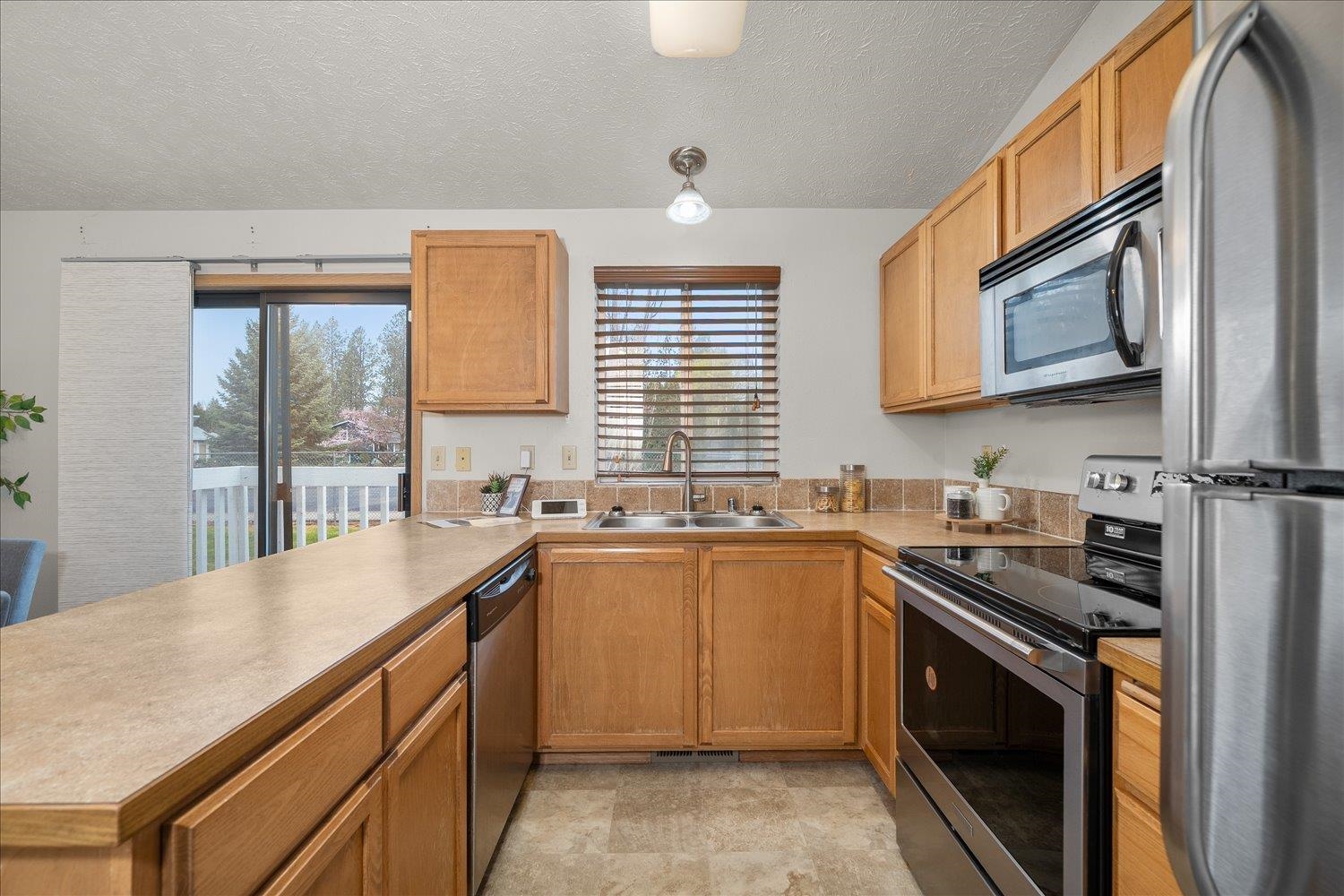 950 E Calkins Dr - Photo 8