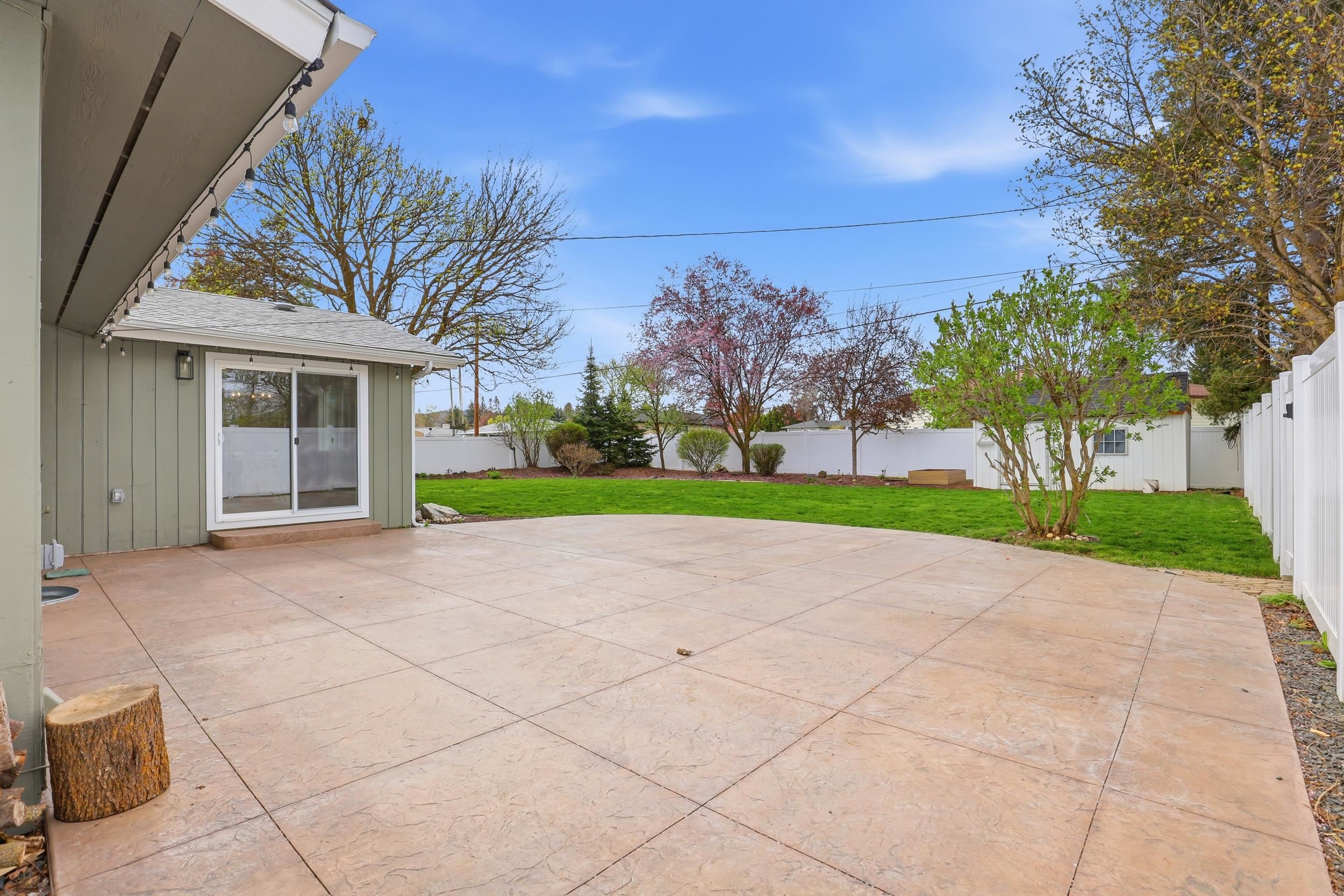 11910 E 26th Ave - Photo 39