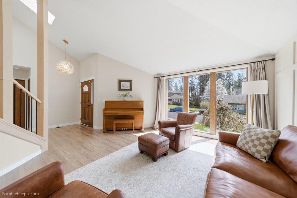 5212 W Alderwood Ave - Photo 8