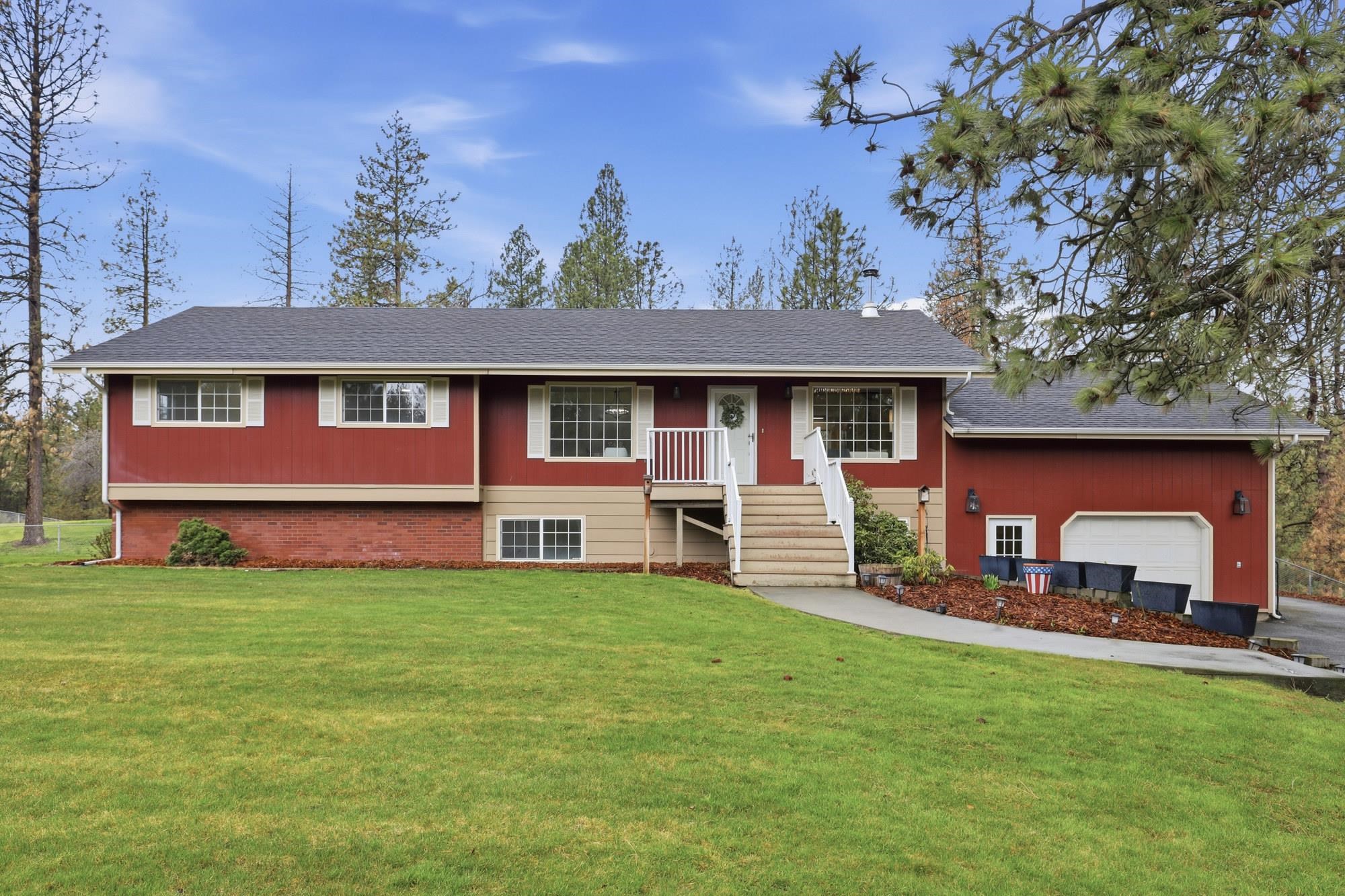 424 S Brooks Rd - Photo 1