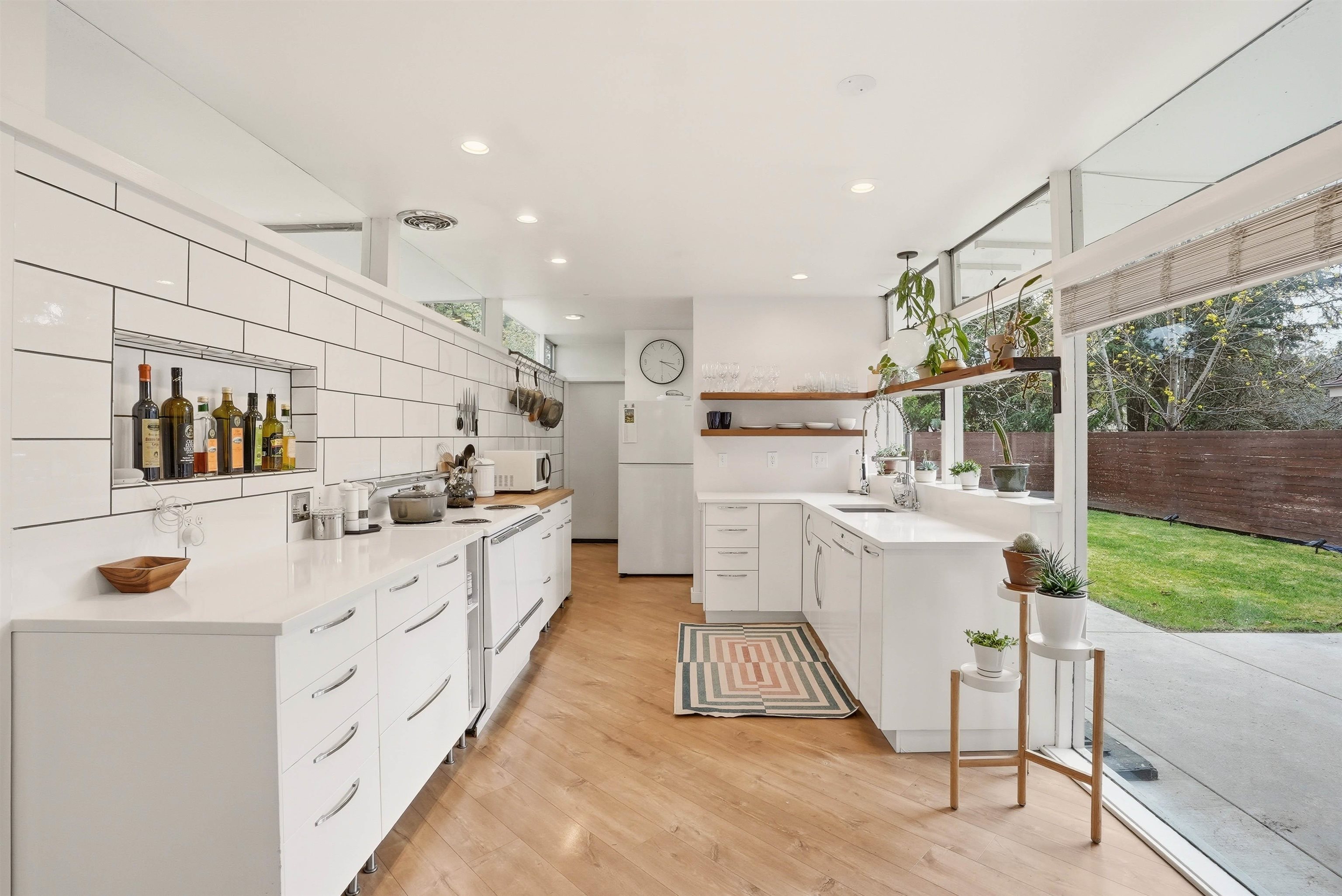 1022 E 28th Ave - Photo 14