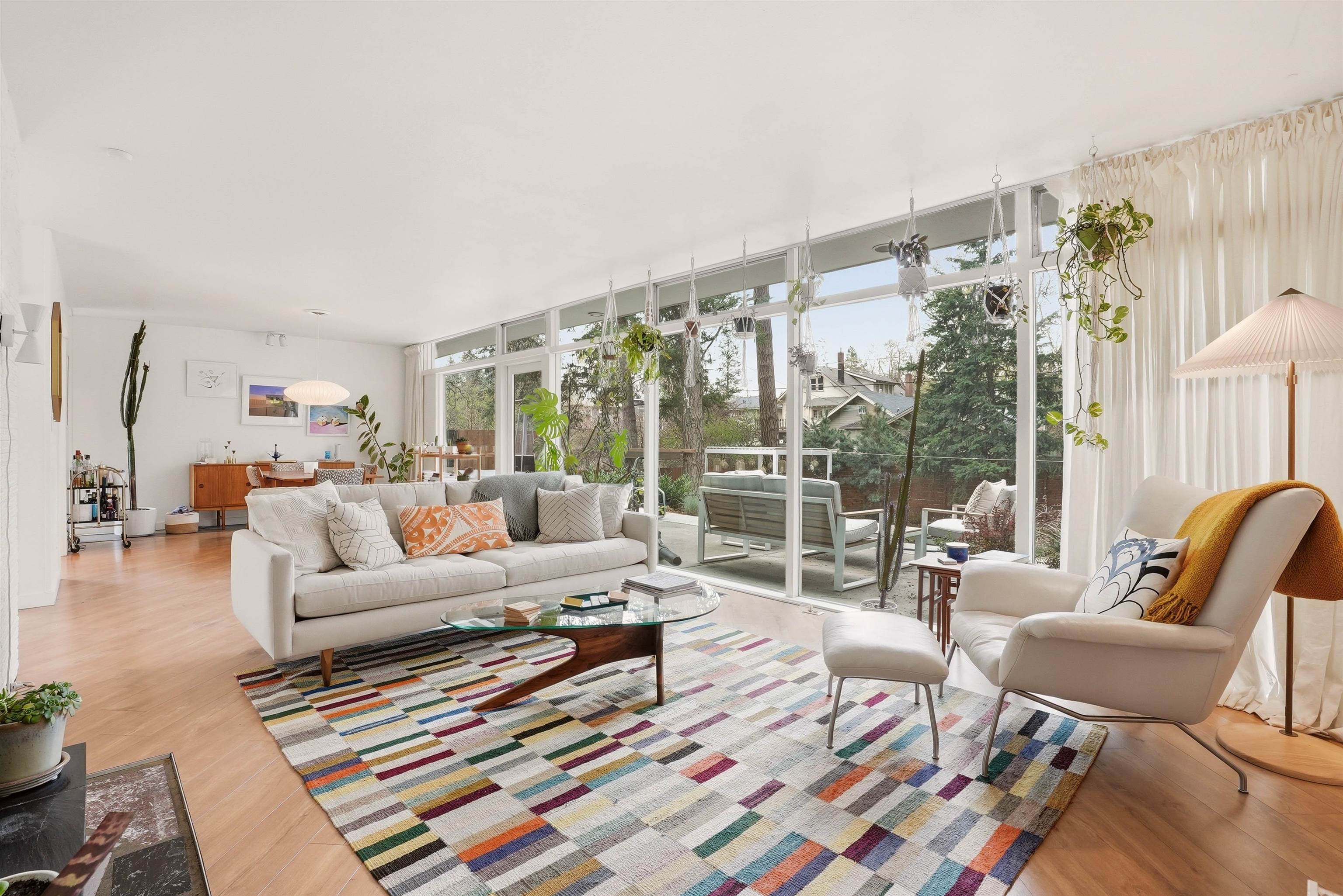 1022 E 28th Ave - Photo 8