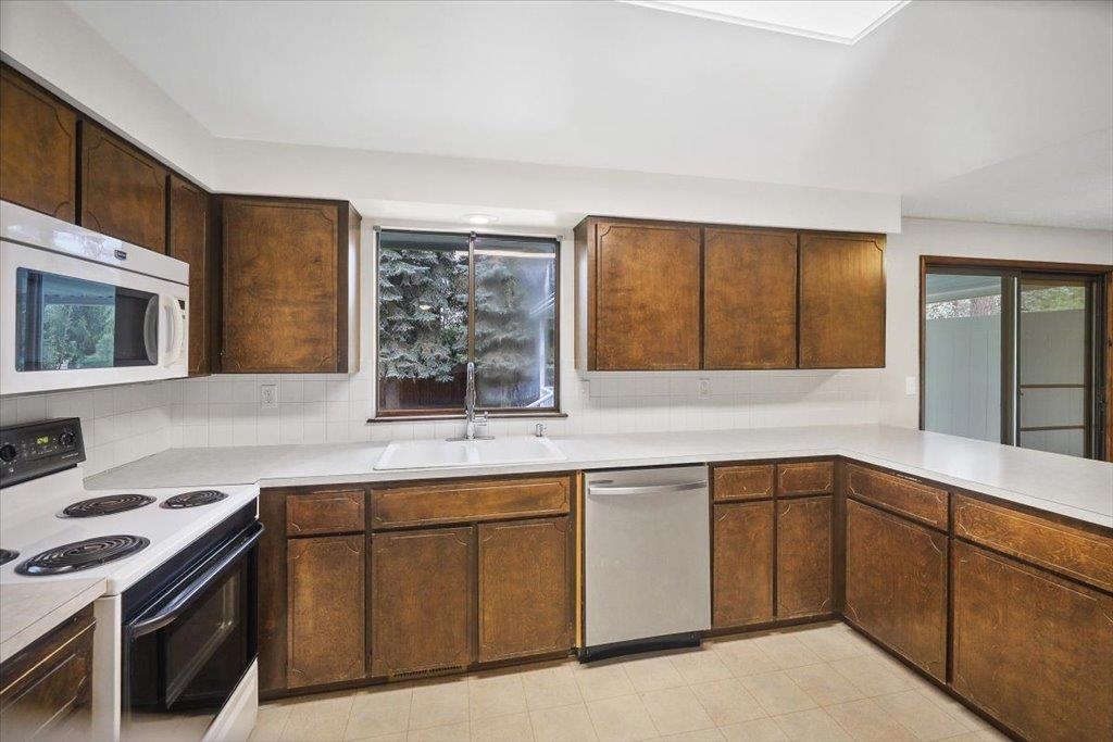 1414 S Robinhood St - Photo 32