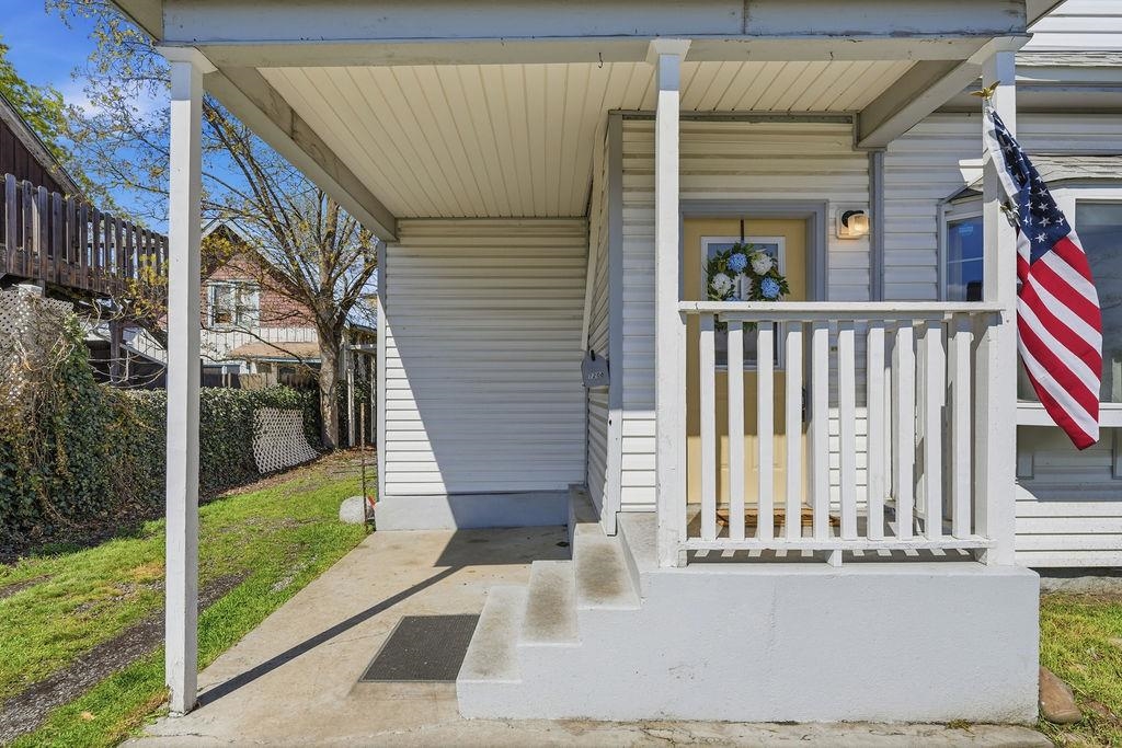 1208 W Knox Ave - Photo 3
