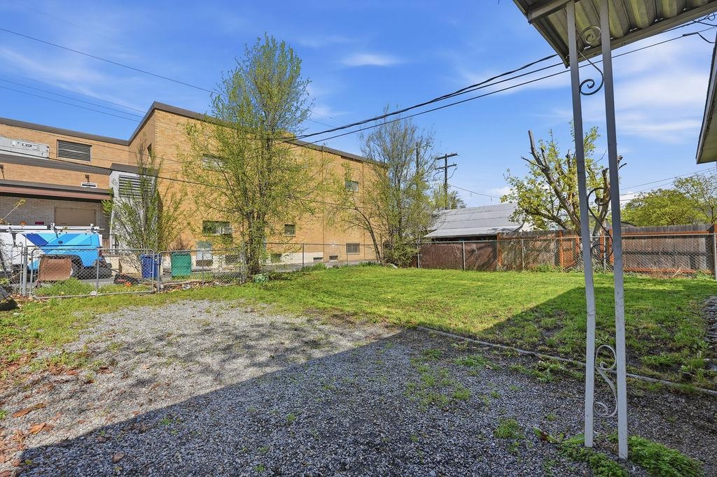 1208 W Knox Ave - Photo 33