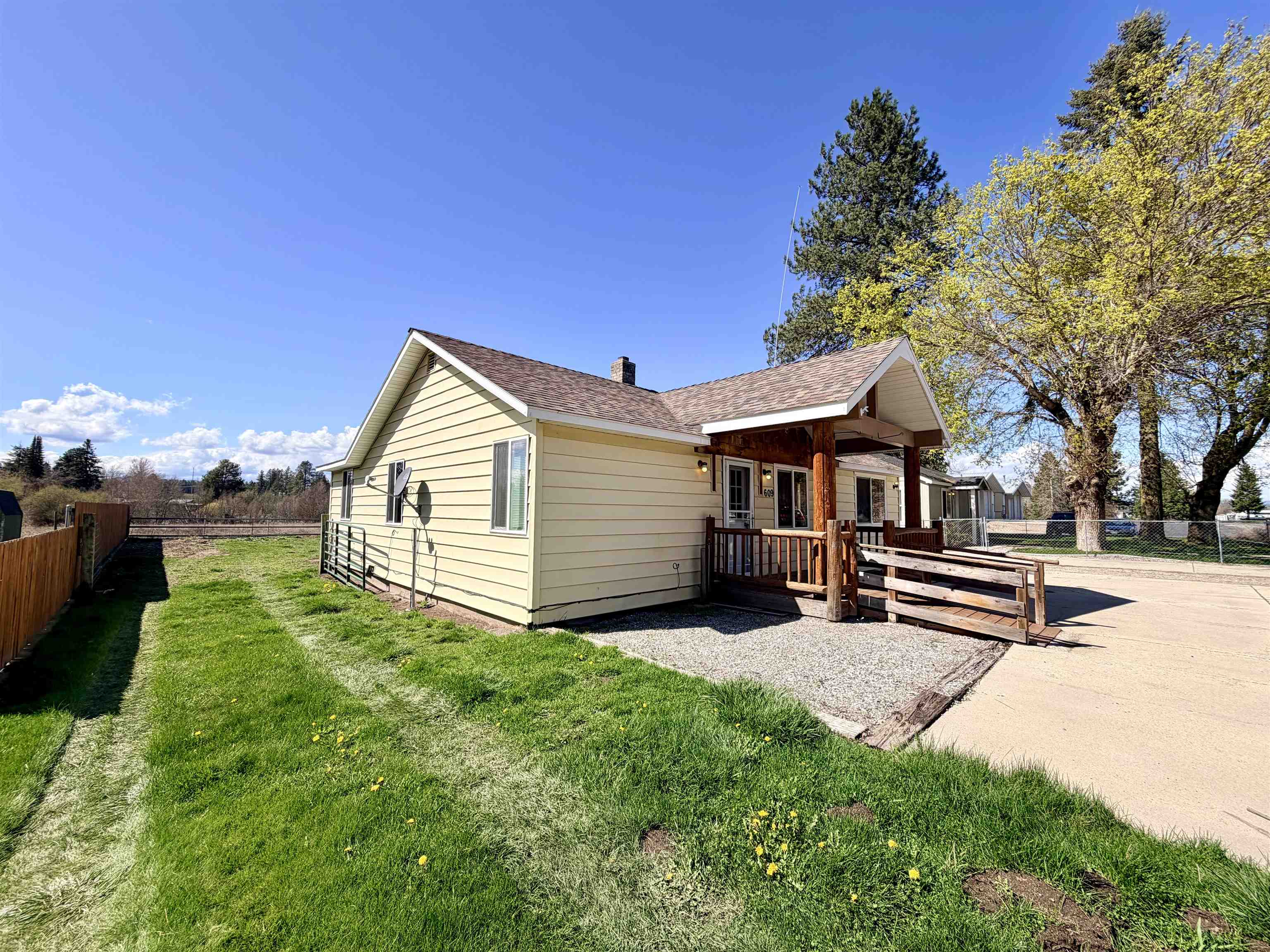 609 N Columbia Ave - Photo 5