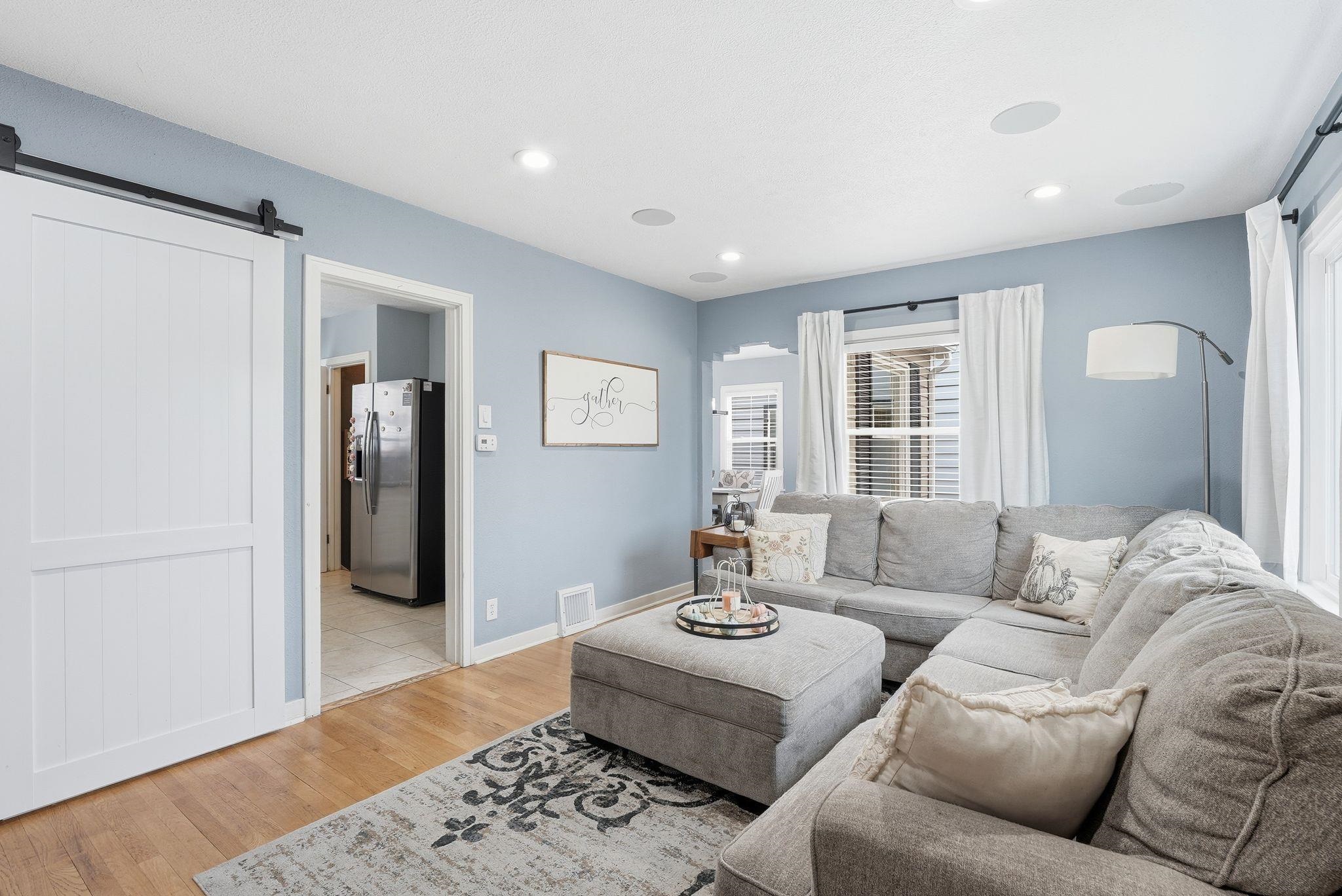 5018 N STEVENS St - Photo 3