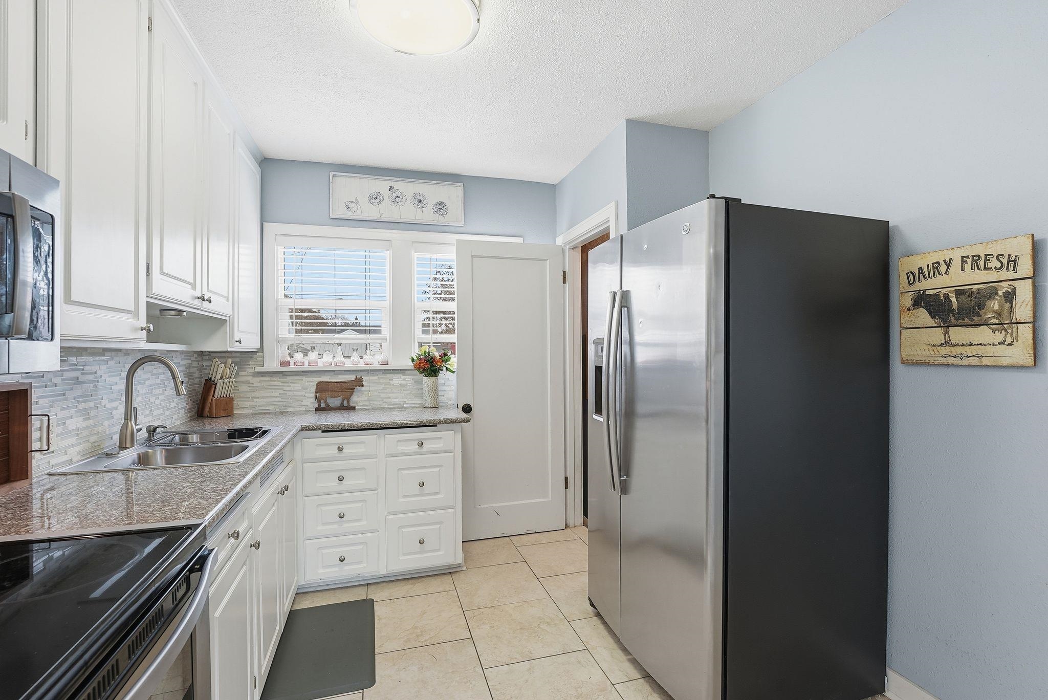 5018 N STEVENS St - Photo 9