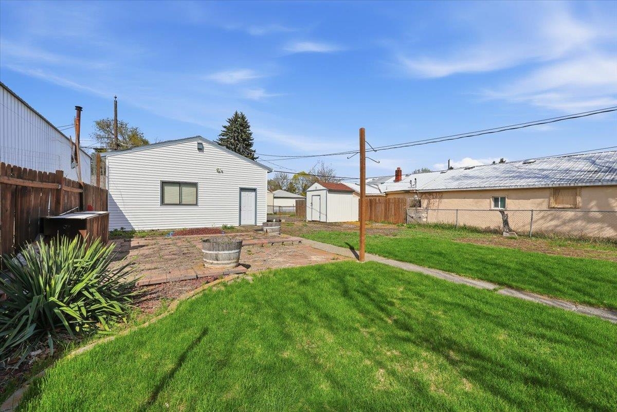 2223 E Sharp Ave - Photo 25