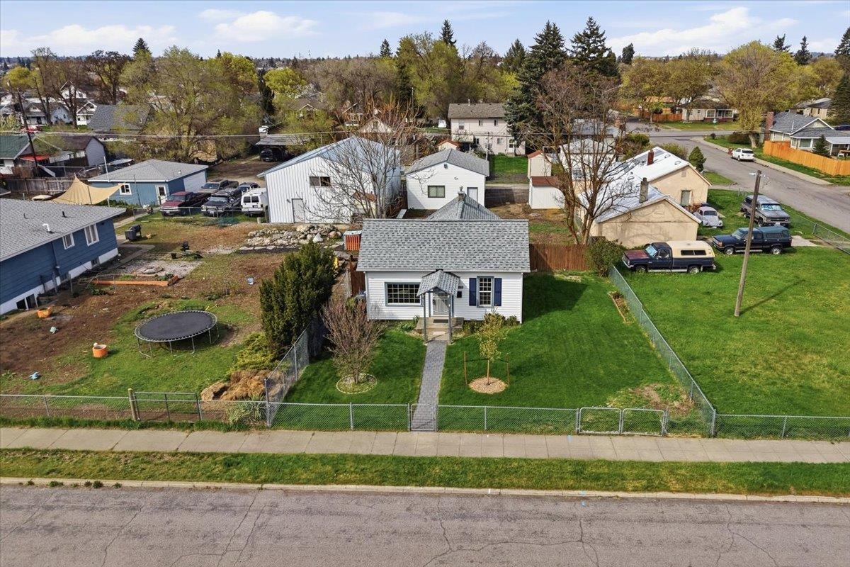 2223 E Sharp Ave - Photo 4