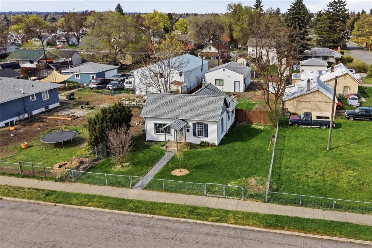 2223 E Sharp Ave - Photo 5