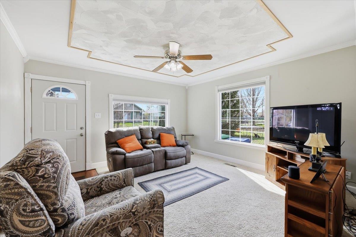 2223 E Sharp Ave - Photo 6