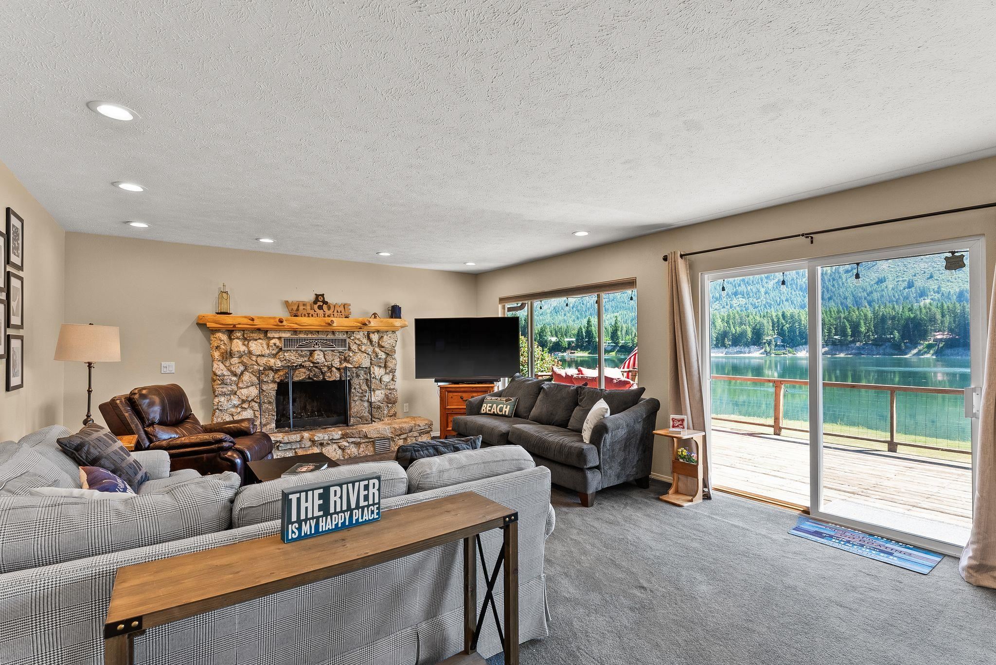 161 Alaska Ln S - Photo 6