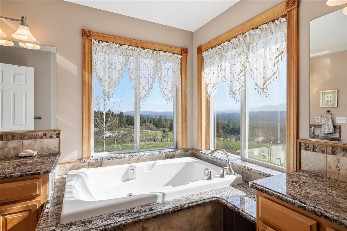 21710 N Saddle Mountain Ln - Photo 22