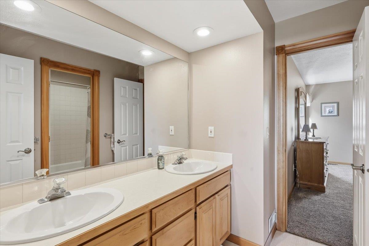 21710 N Saddle Mountain Ln - Photo 32