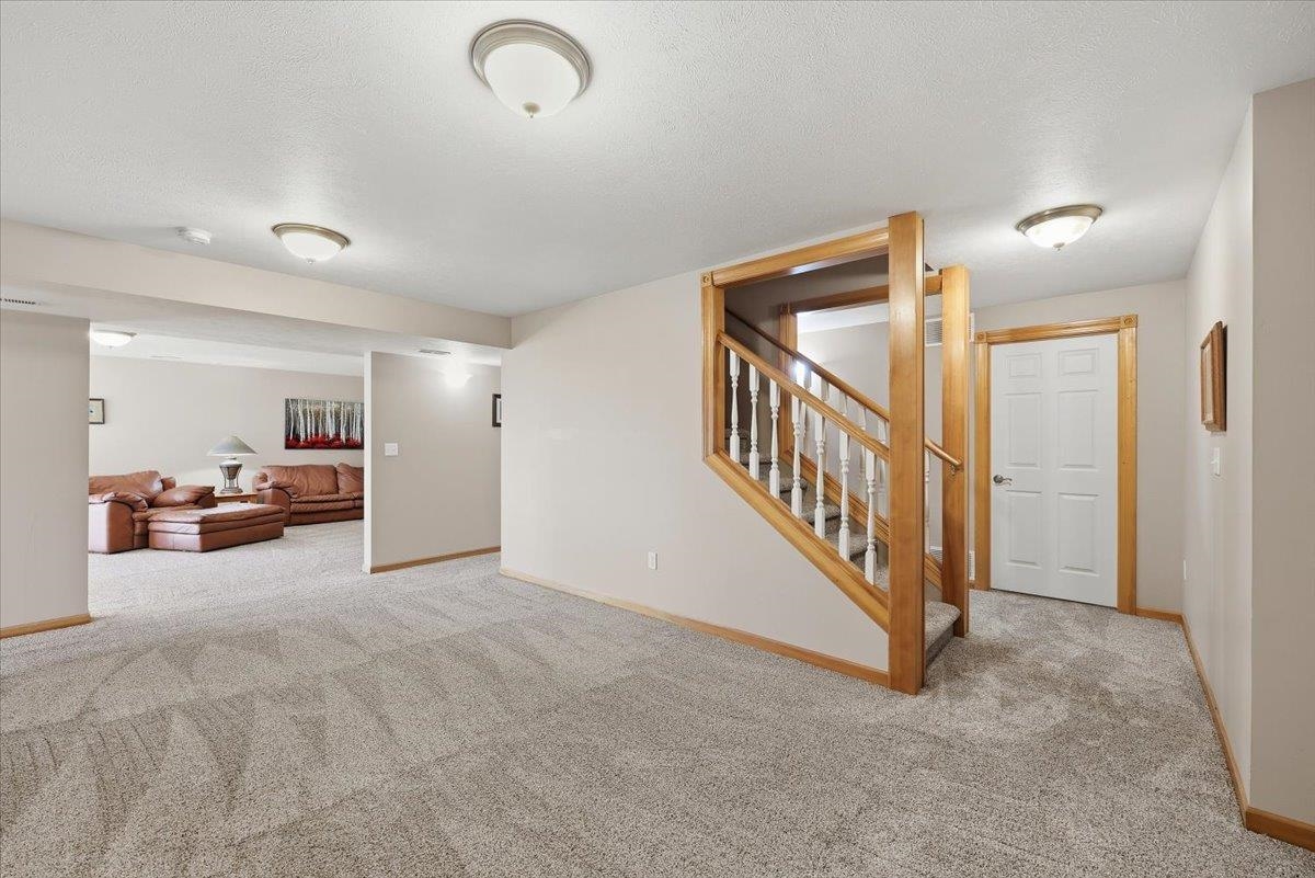 21710 N Saddle Mountain Ln - Photo 36
