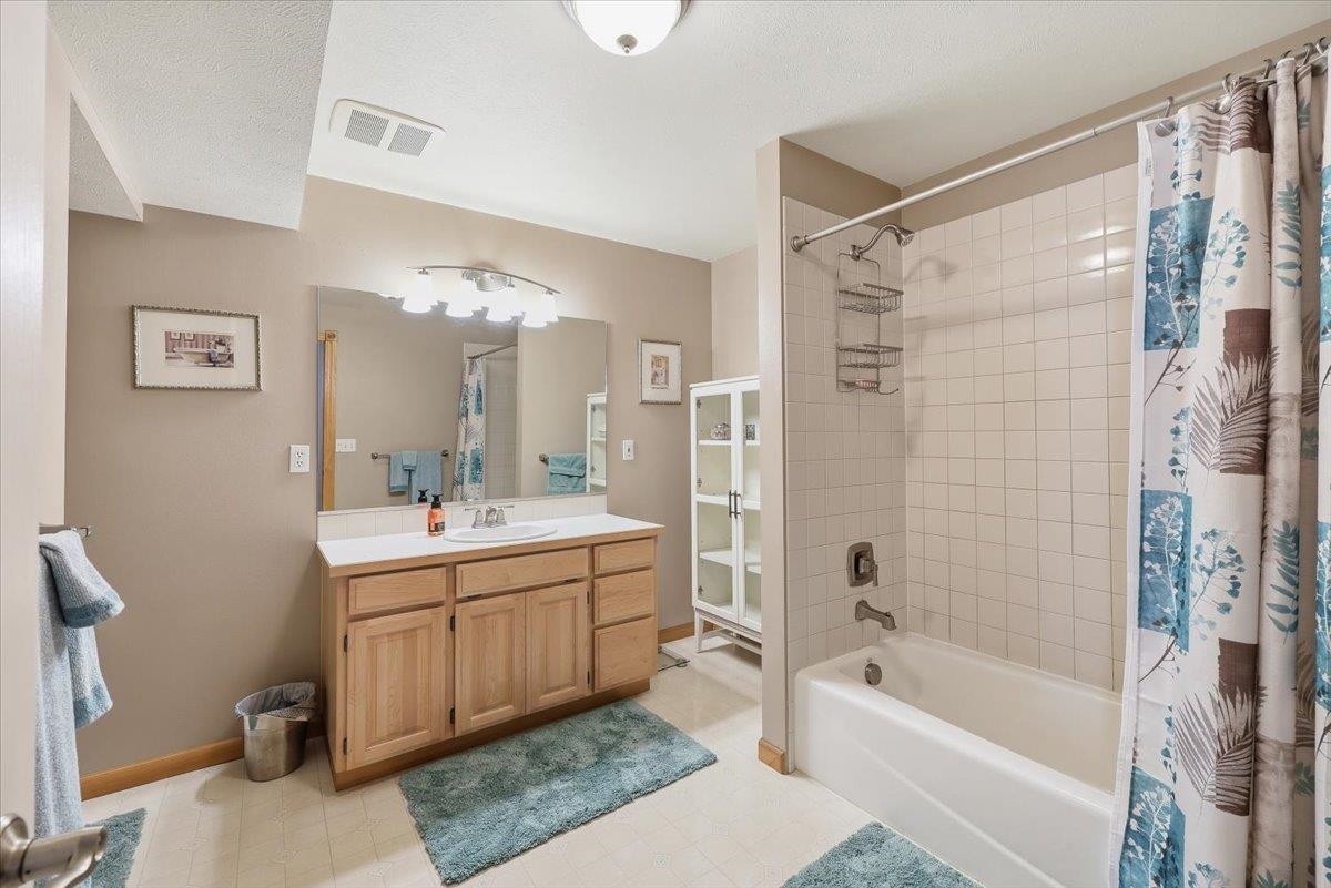 21710 N Saddle Mountain Ln - Photo 41