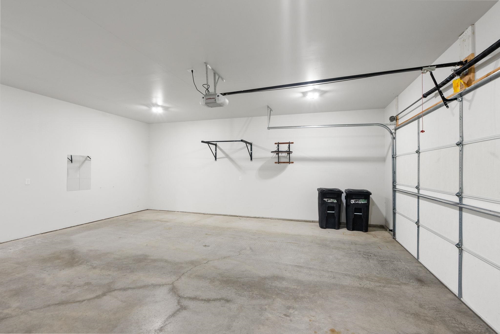 826 Thomas Ln - Photo 45