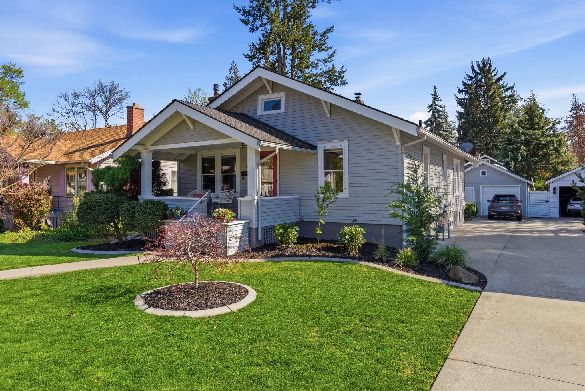 318 E 27th Ave - Photo 2