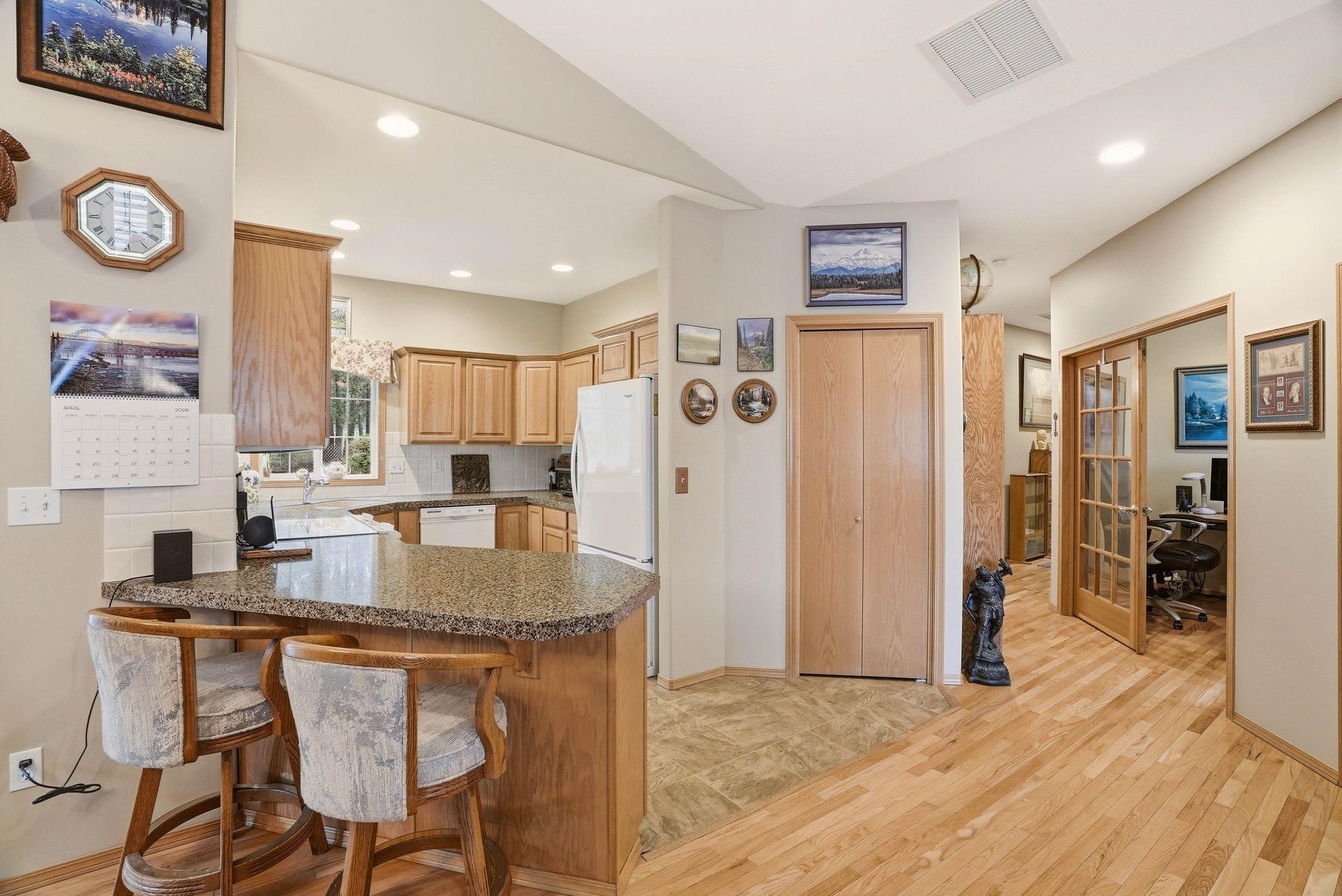 7015 N East Bluff Ct - Photo 11