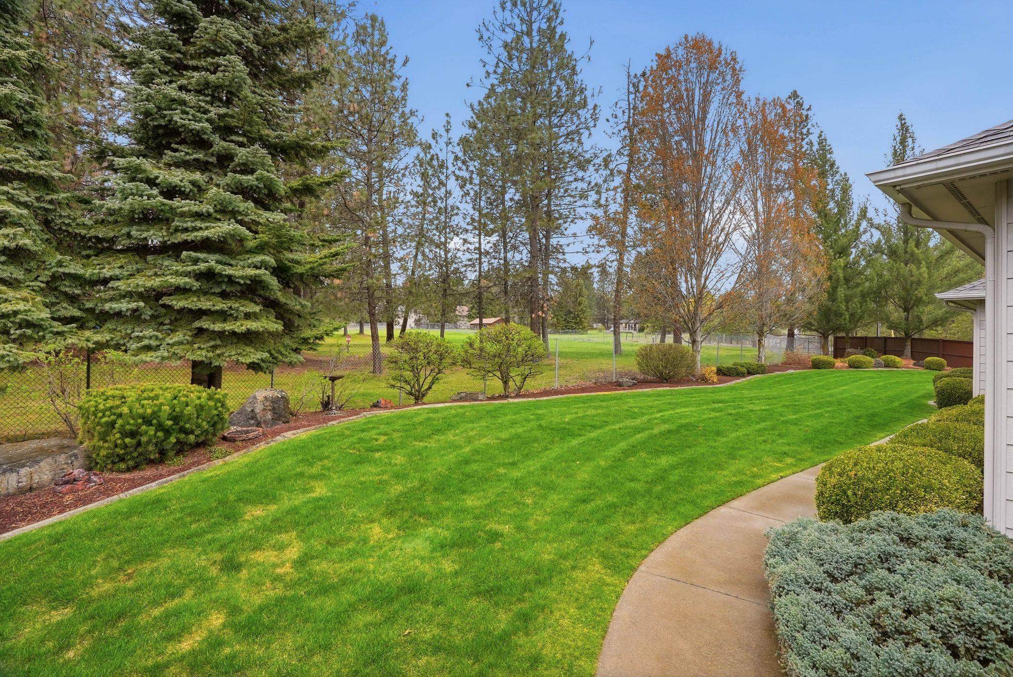 7015 N East Bluff Ct - Photo 26