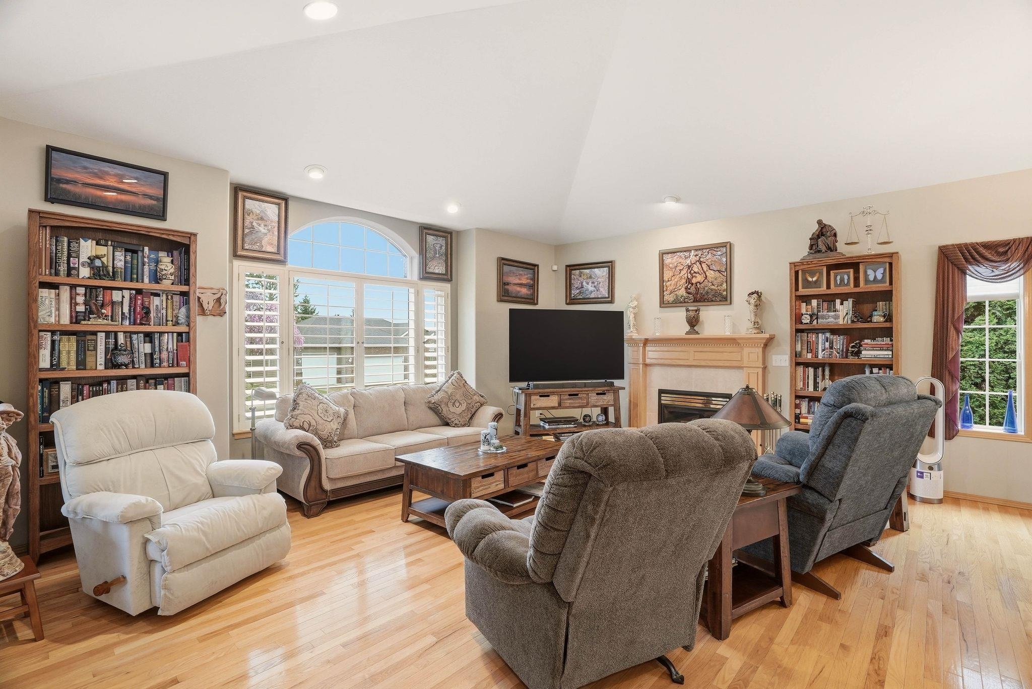 7015 N East Bluff Ct - Photo 4