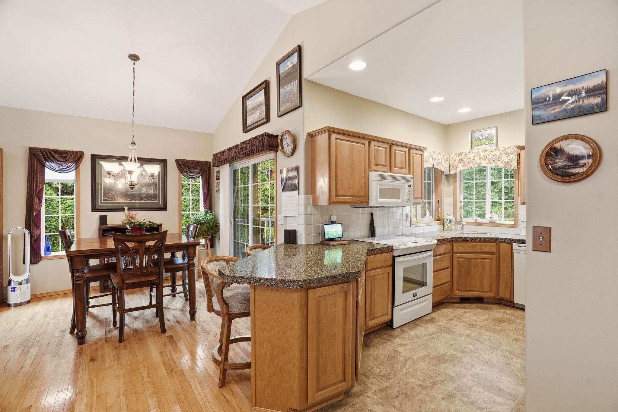 7015 N East Bluff Ct - Photo 8