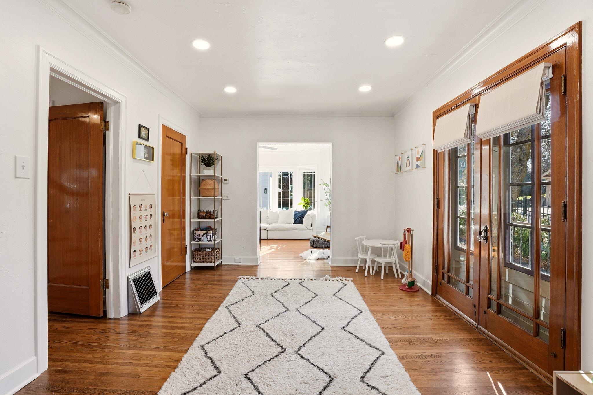 2423 S Manito Blvd - Photo 19