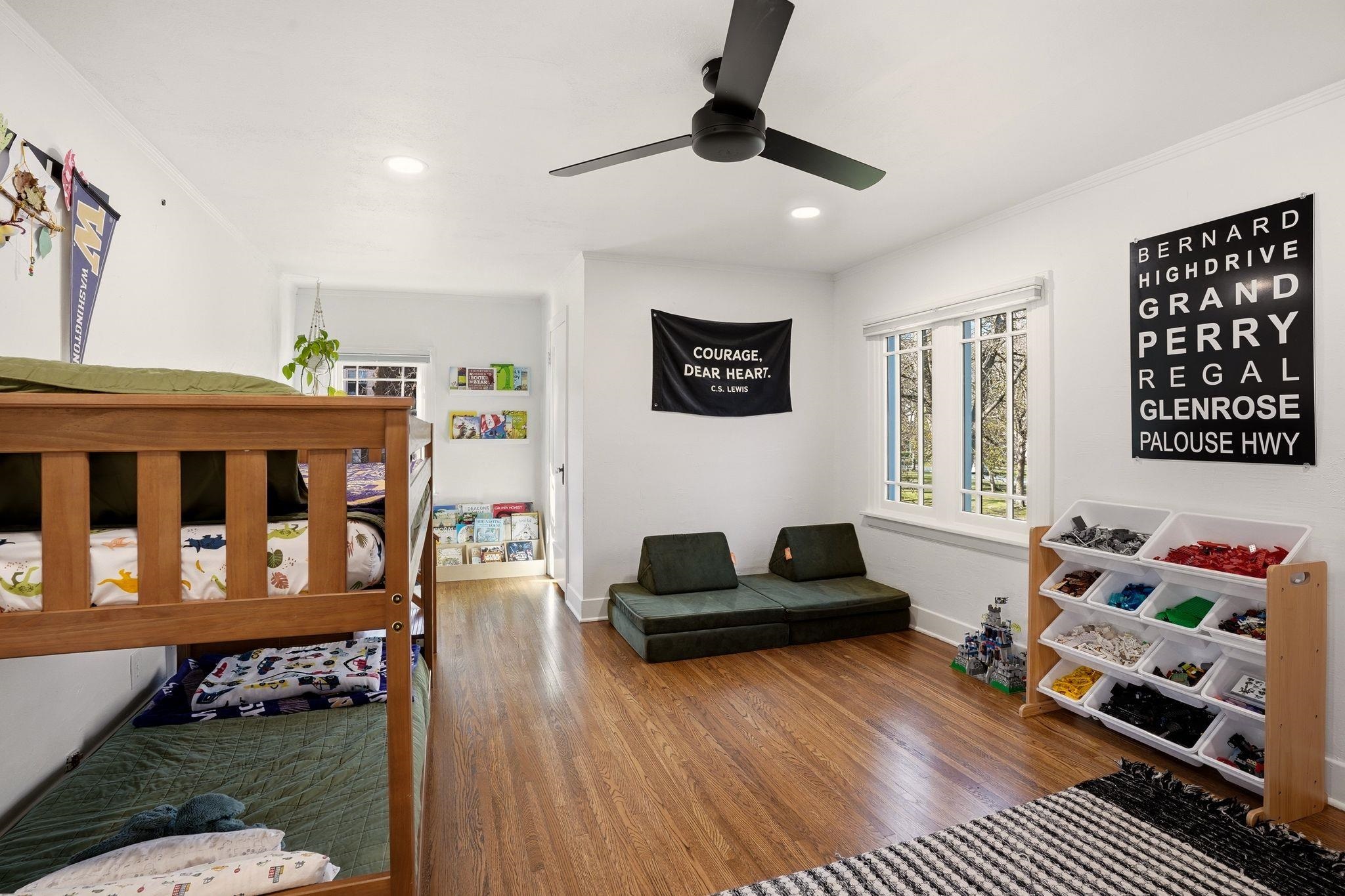 2423 S Manito Blvd - Photo 33