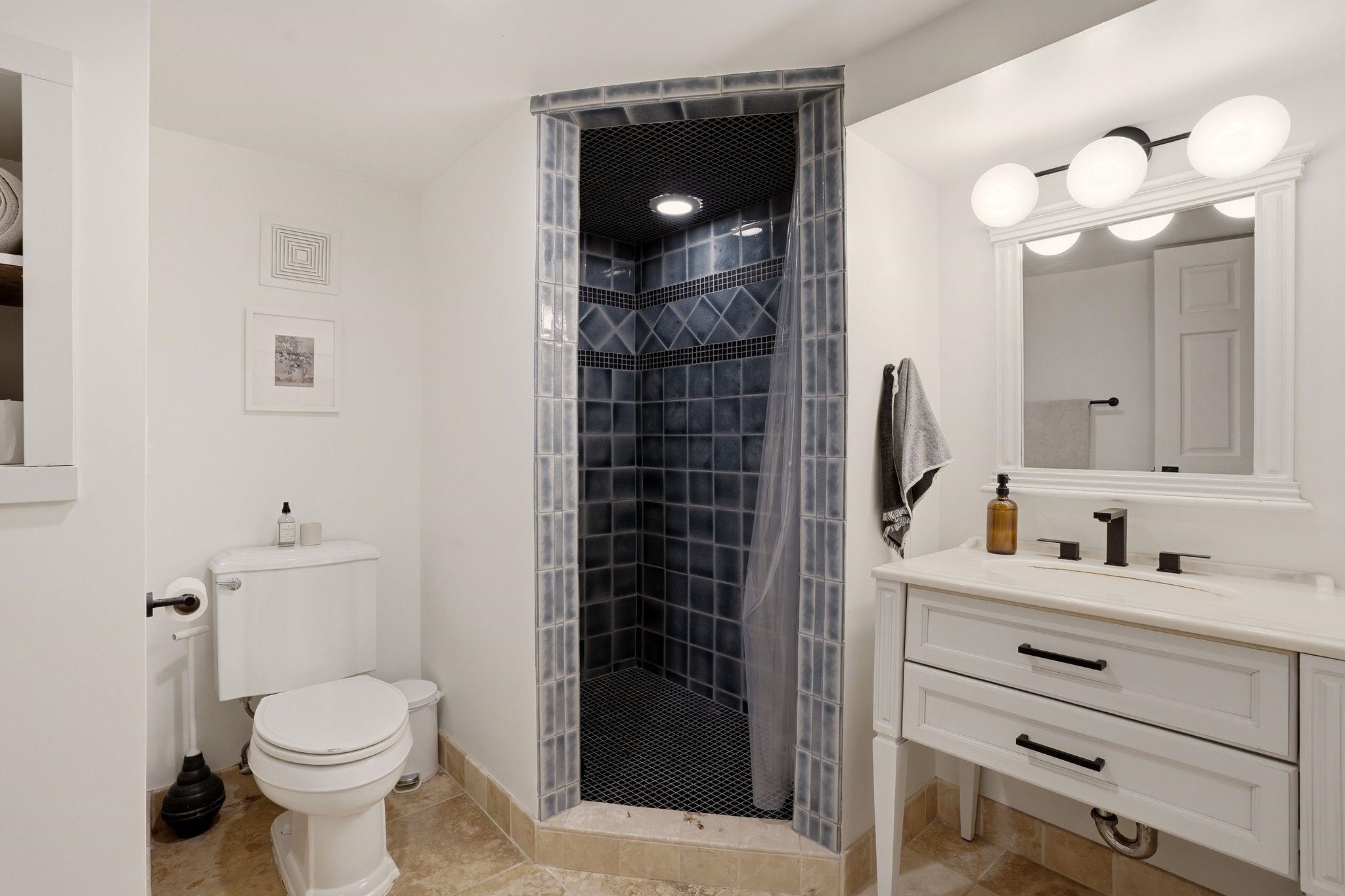 2423 S Manito Blvd - Photo 37