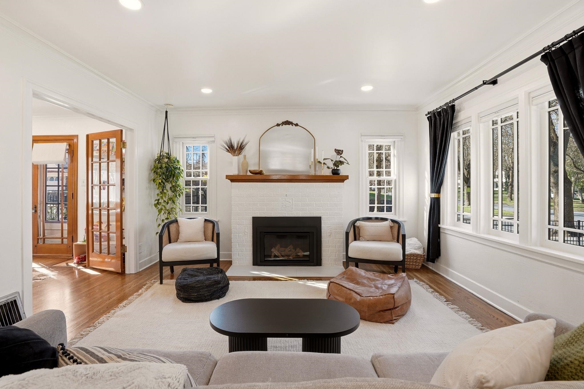 2423 S Manito Blvd - Photo 8