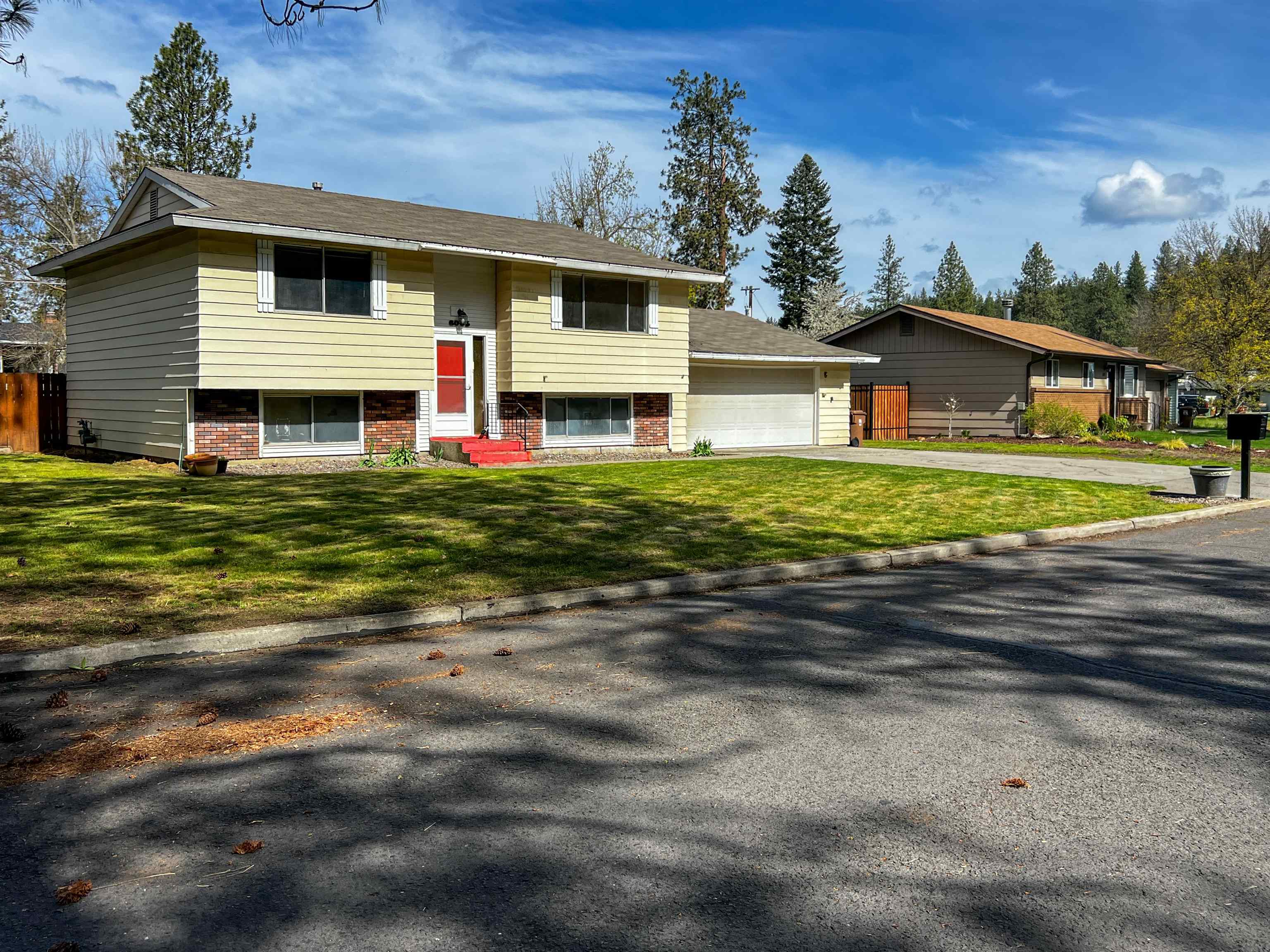 6005 N Oxford Dr - Photo 1