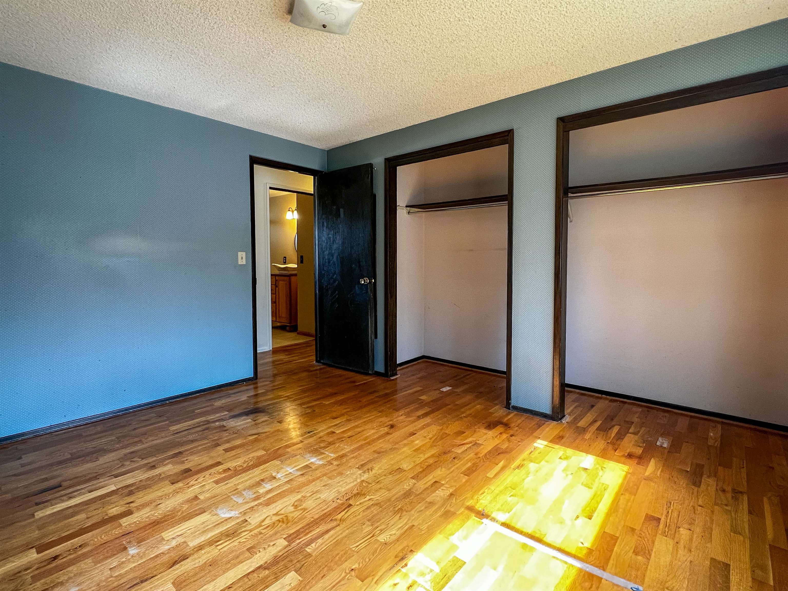 6005 N Oxford Dr - Photo 12